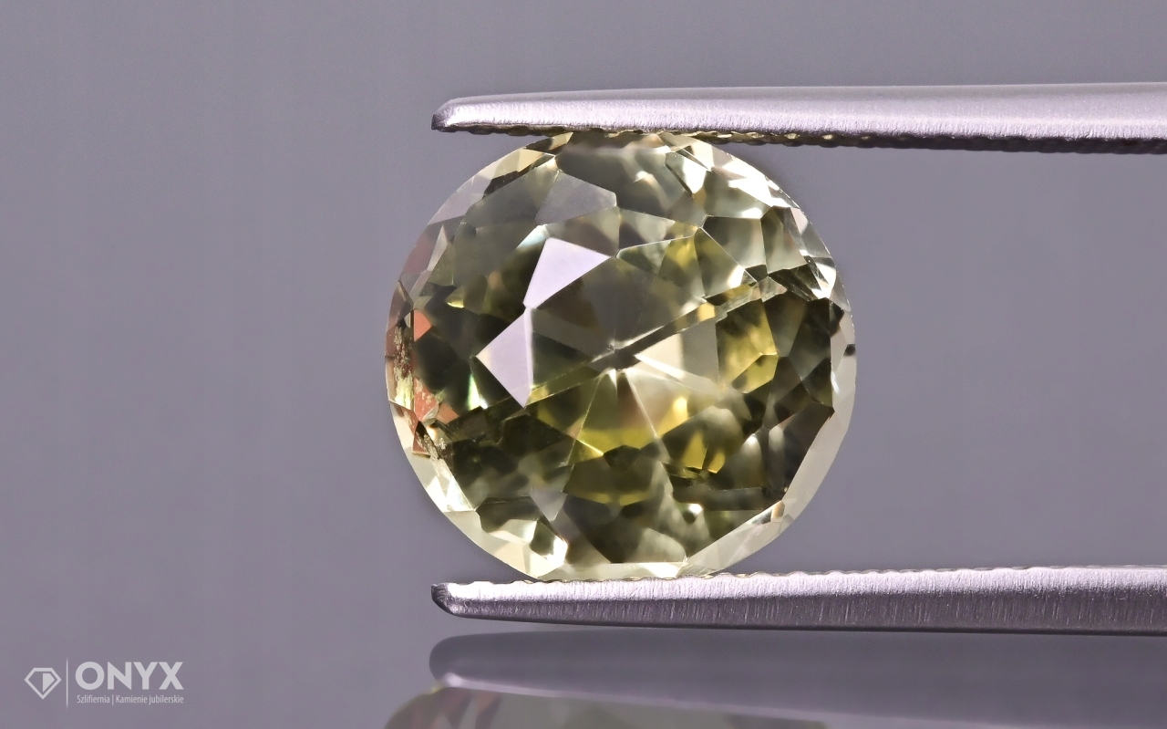 Křemen lemon fazetovaný kulatý fi 10,5 mm