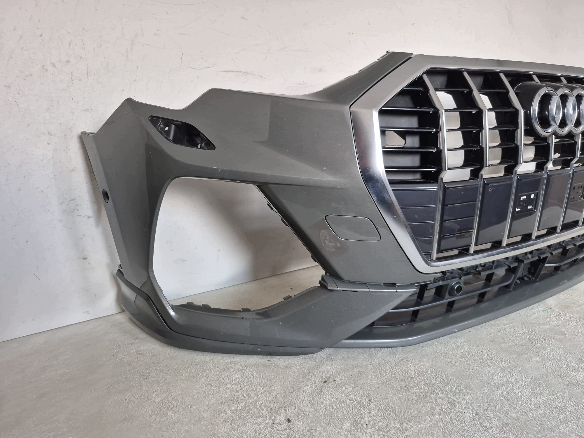 AUDI Q3 S-LINE 83A 18- bumper front front SPR PDC 83A807438D