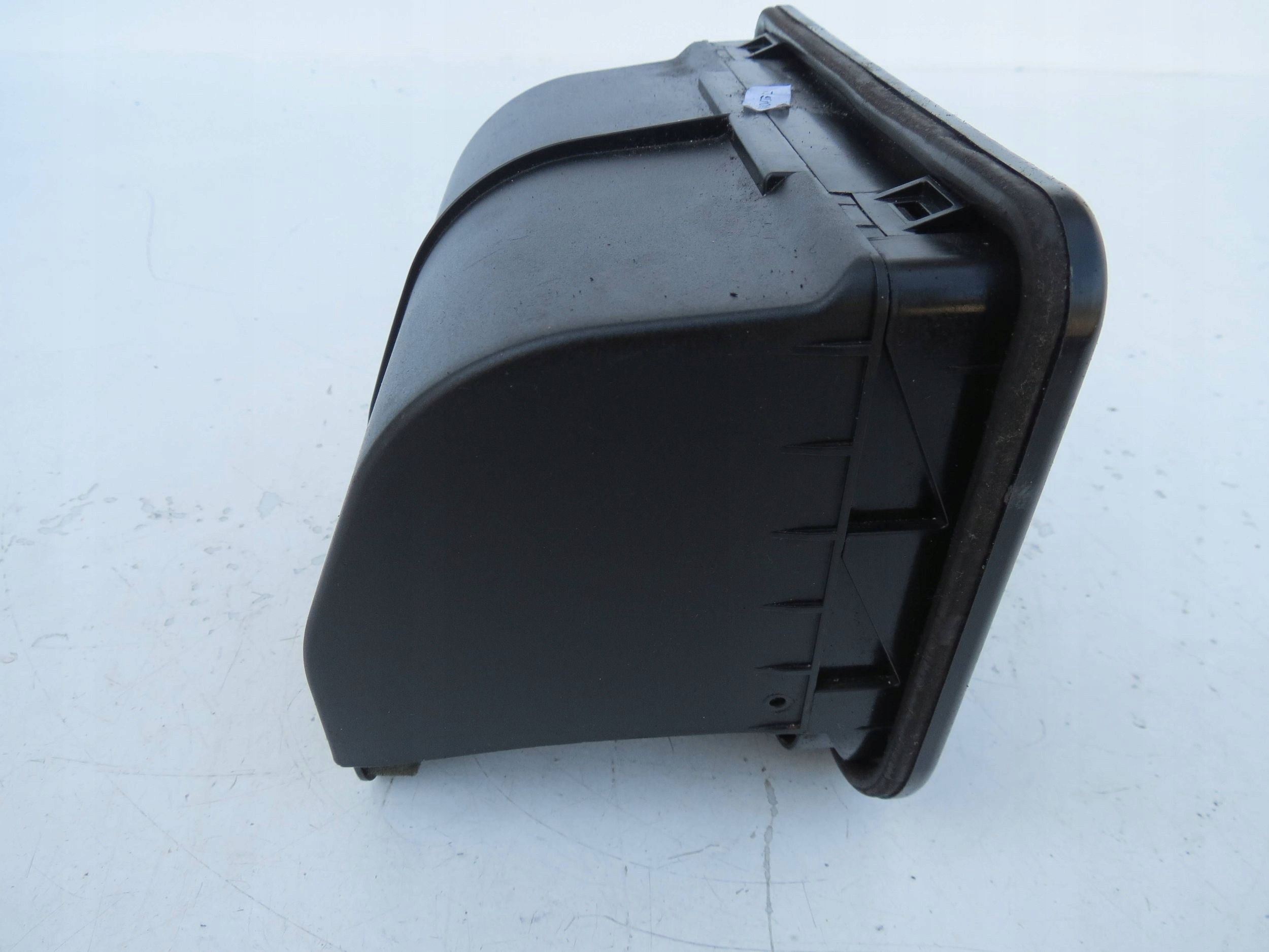 grid air conditioning devices left VOLVO XC70 II CROSS AWD 2.4D 185KM 2000-2007r 9166092