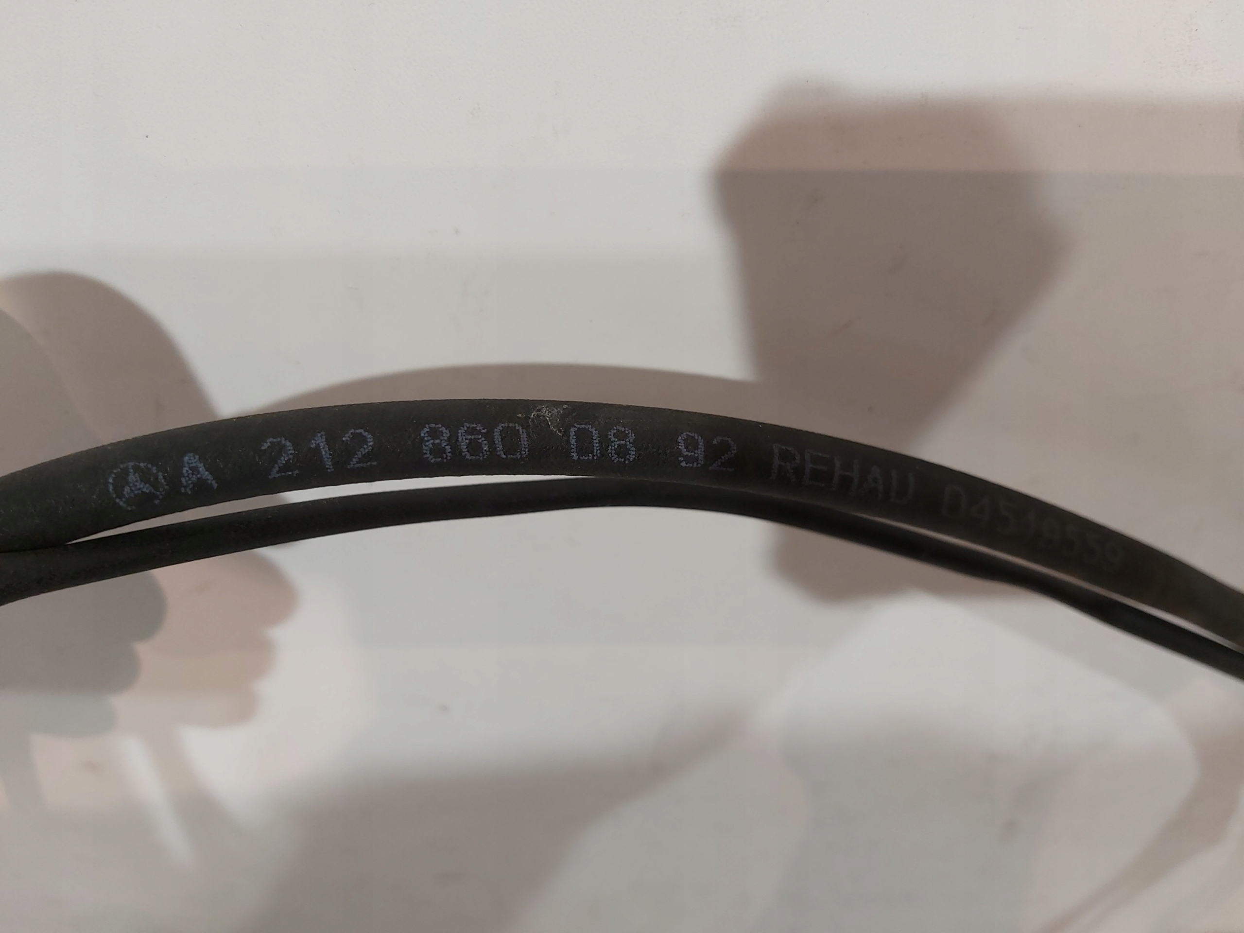 Шланг омывателя MERCEDES W212 W218 A2128600892