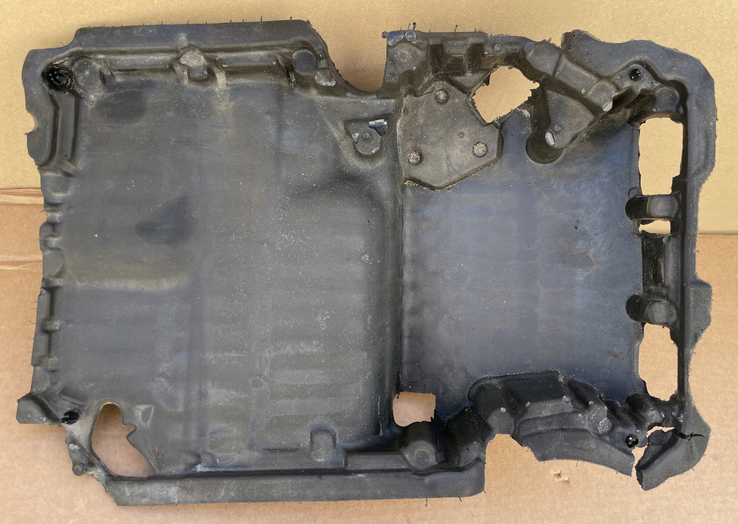 Blende Abdeckung MISKI OLEJOWEJ 05L103660A Original IDEAL