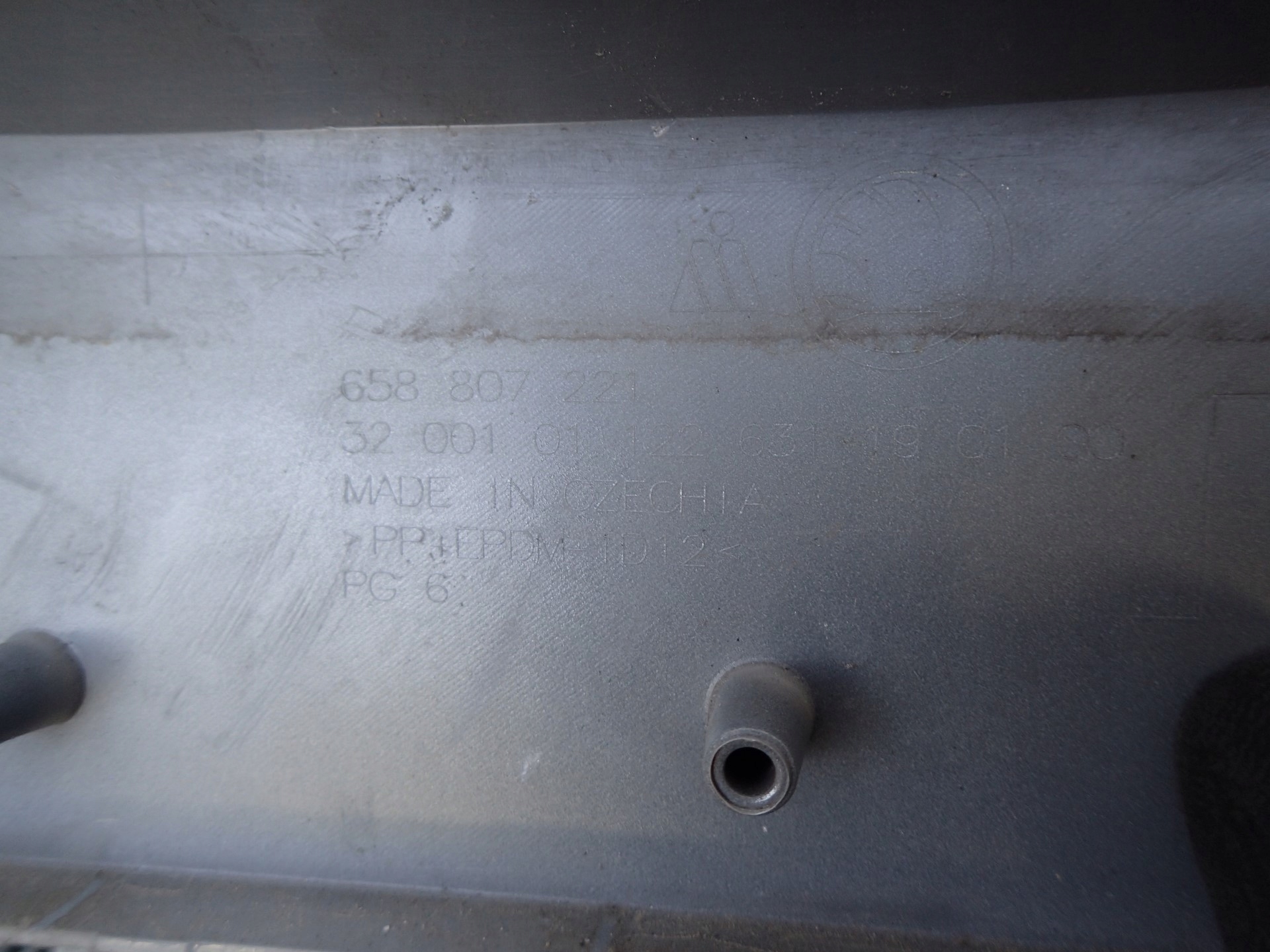 bumper front front SKODA KAMIQ 568 NW4 2019