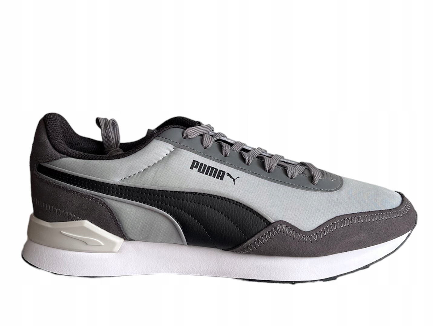 Sportovní boty Puma Dista Runner 390412 11 šedé vel. 42