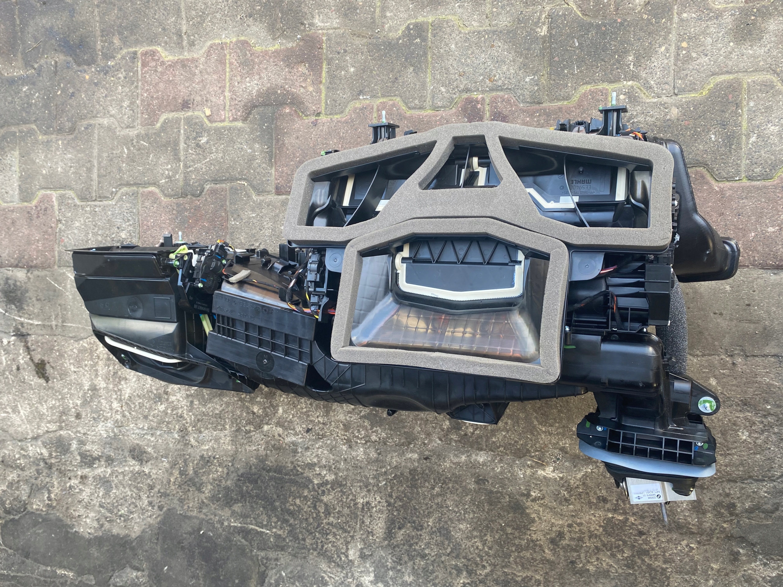 BMW X5 G05 радиатор отопителя 5A31834
