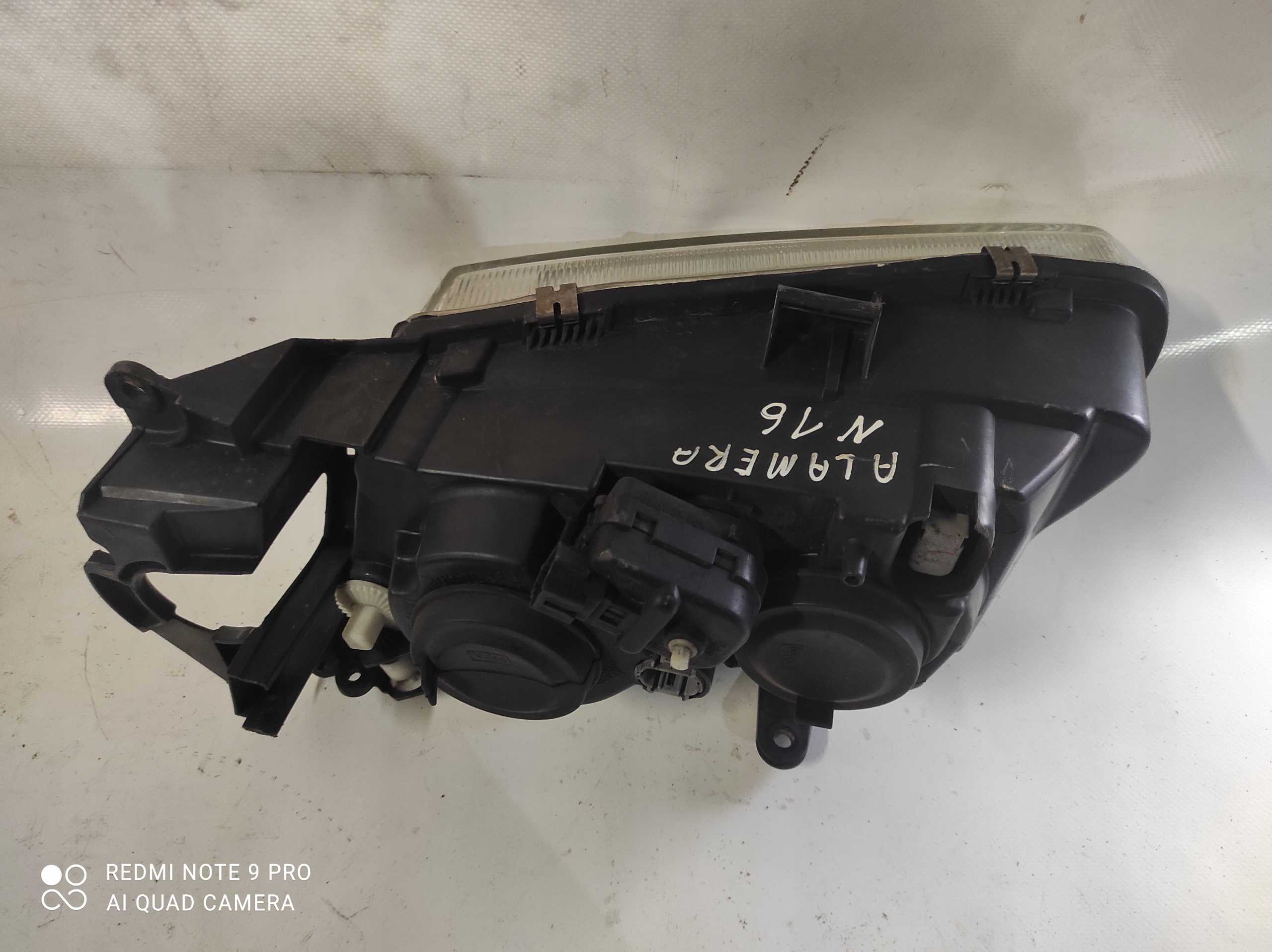 REFLEKTOR right light front NISSAN ALMERA N16