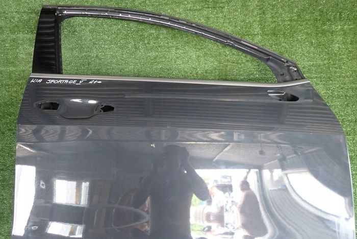 KIA SPORTAGE V 5 door right front front