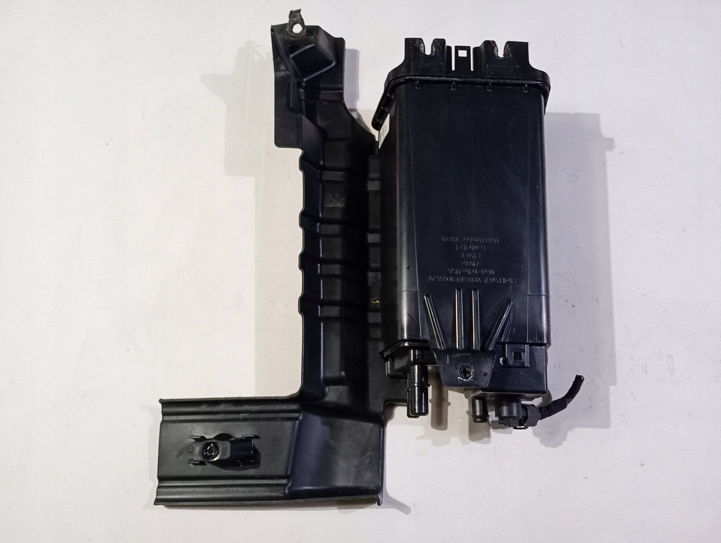 karbonski filter oparow goriva evap Ford Explorer V 2016