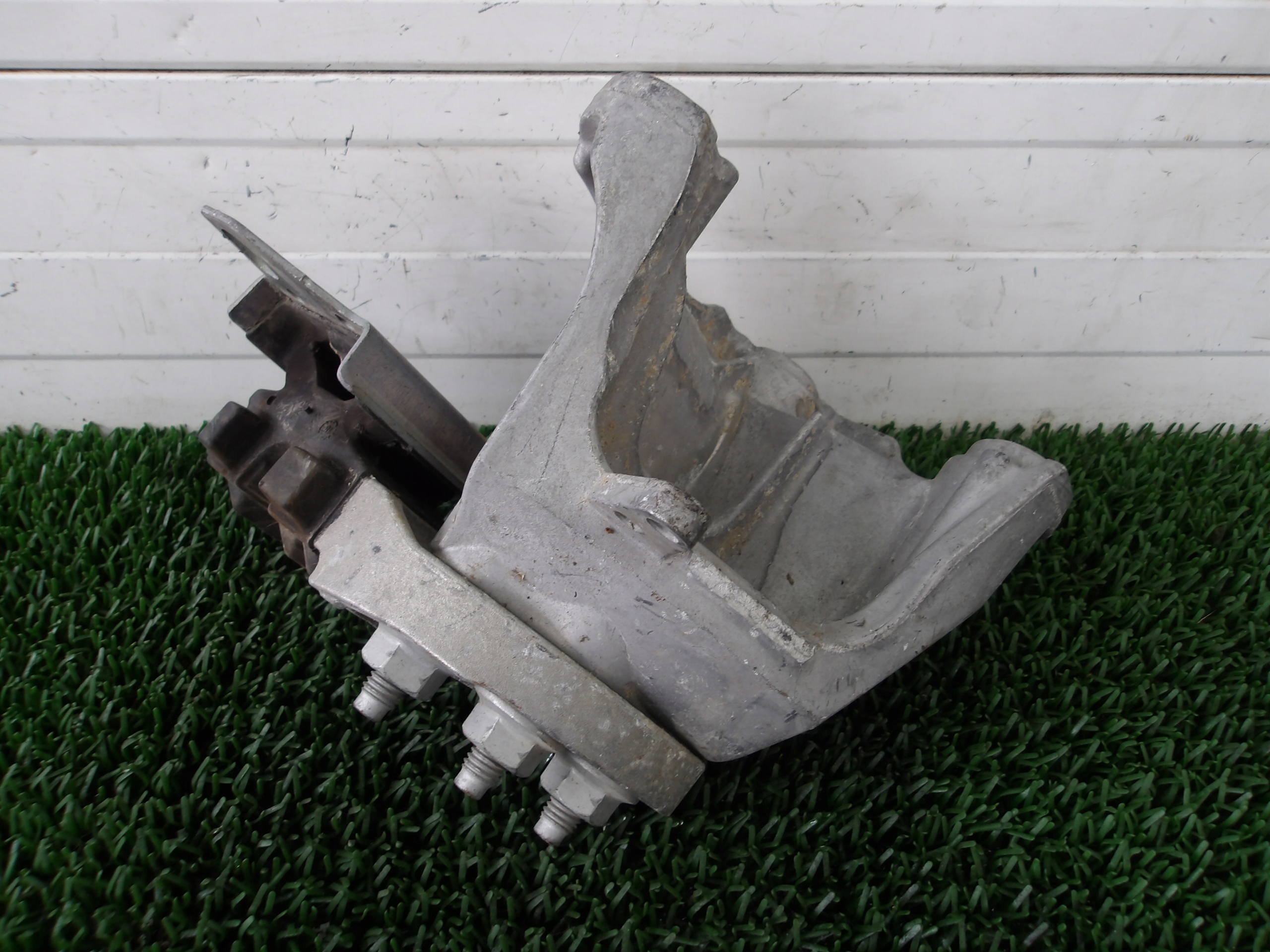 FORD ECOSPORT II 1.0 EB Getriebehalter GN11-7M125-AA