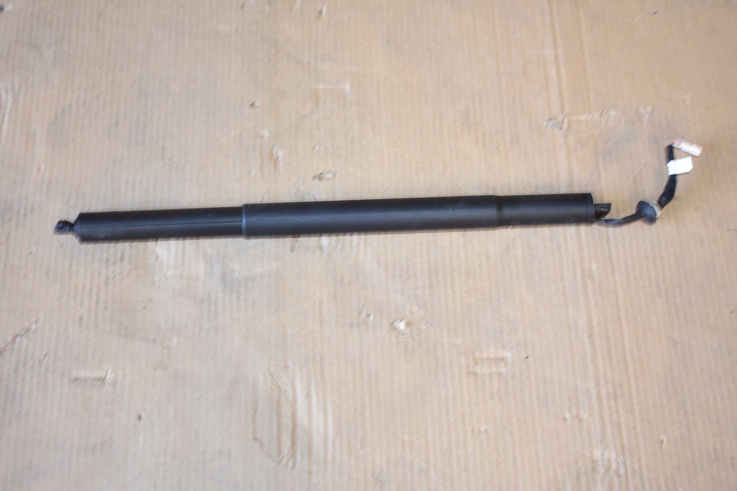 IDEALNY damper bonnet BMW G05 F95 1