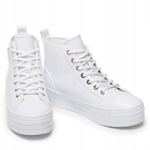 Guess Bílé Lakované Sportovní Tenisky V Městském Stylu 39 Gpa