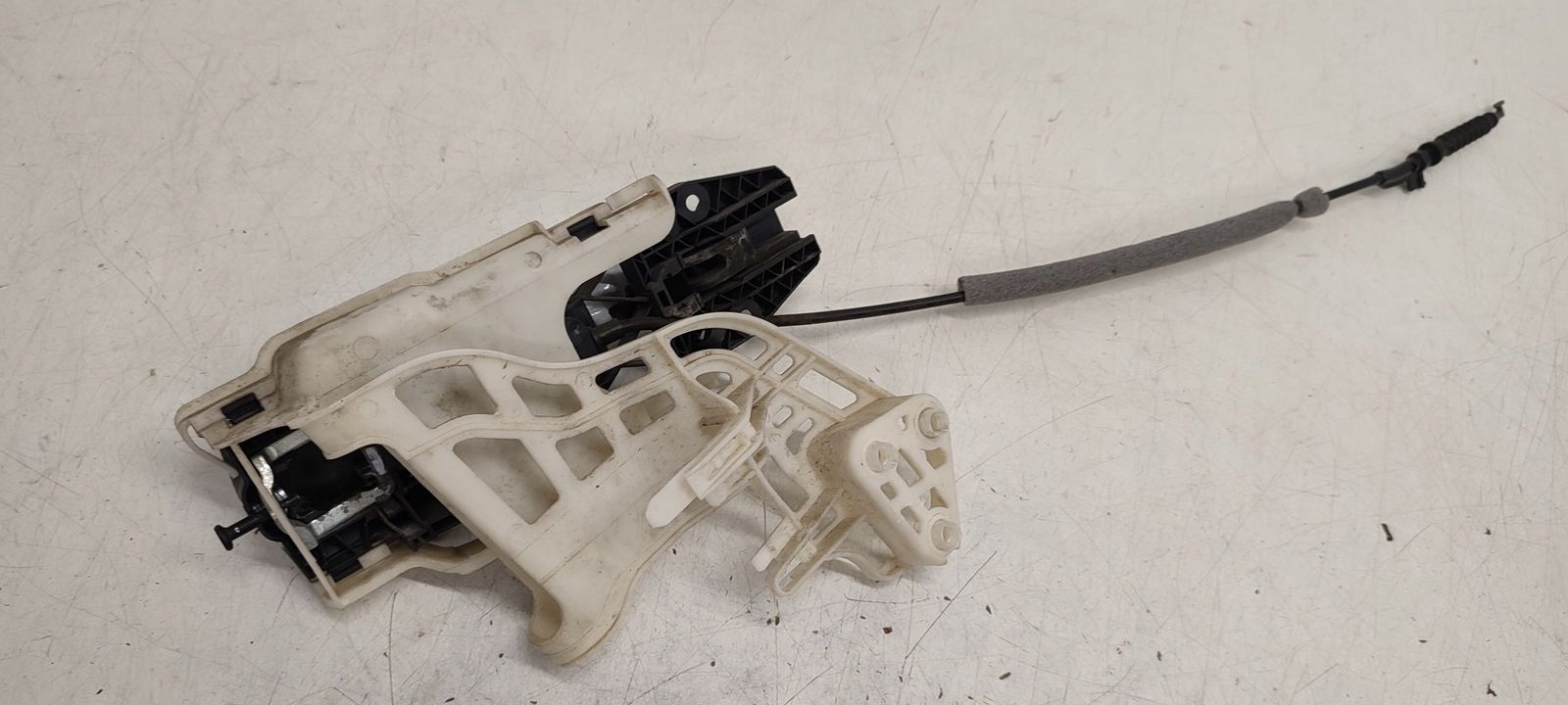 handle front front left VW Tiguan and LA7W