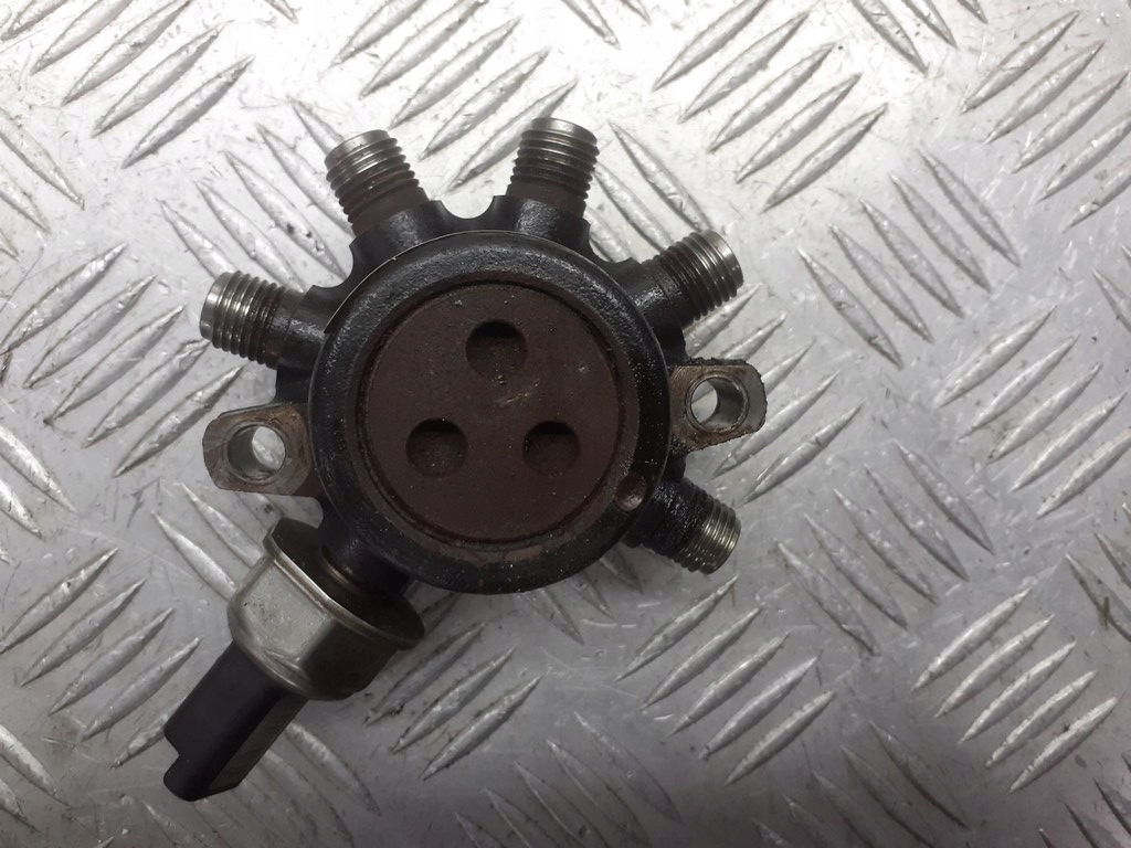 ROZDZIELACZ PALIWA RENAULT MEGANE II 1.5 DCI 8200379933