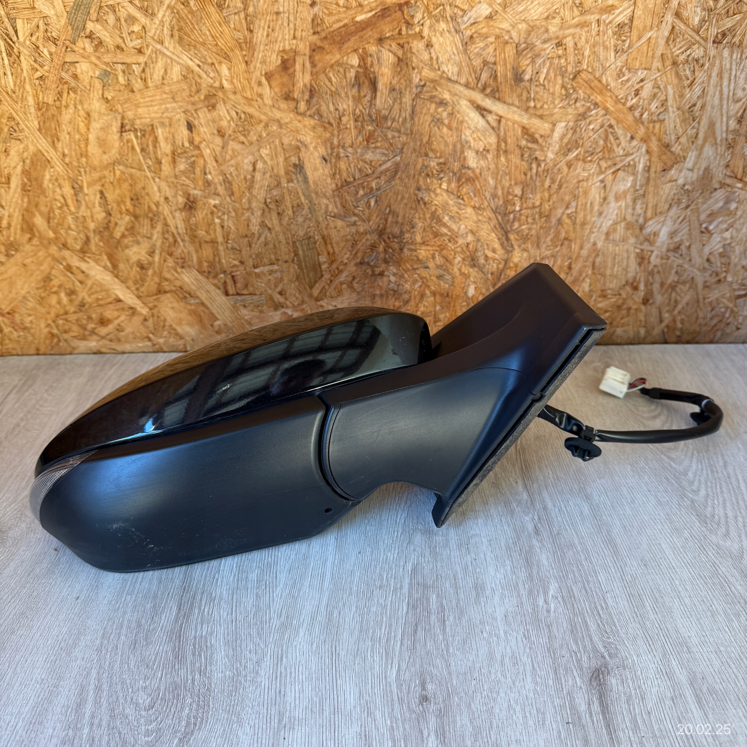 mirror right TOYOTA YARIS IV 8 PIN