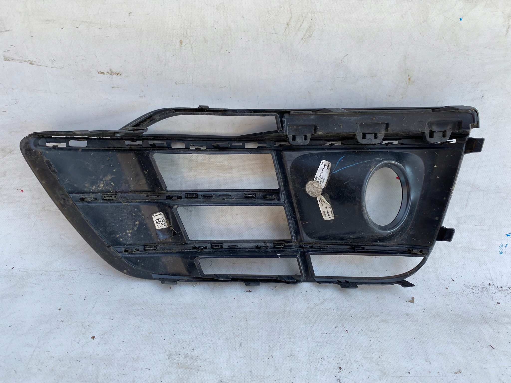 AUDI Q5 S-LINE 16-21 grid of a bumper left front 80A807681G