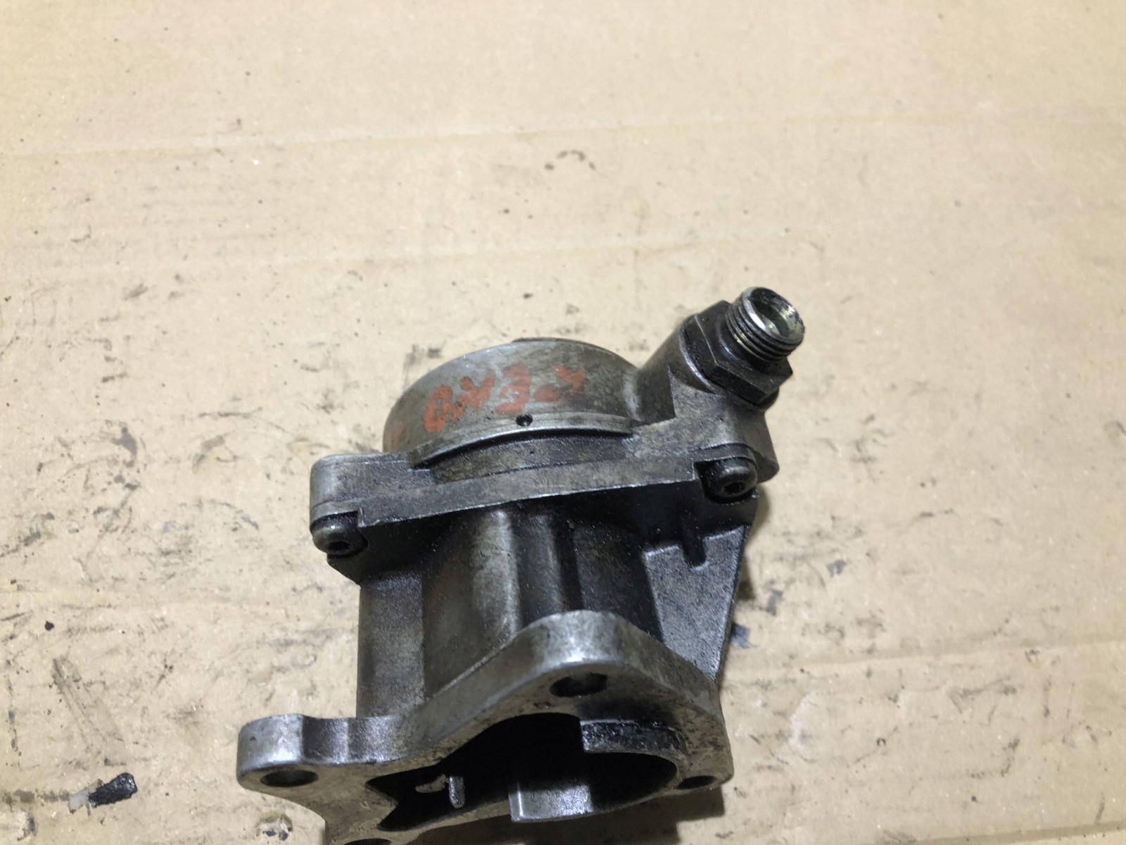 насос вакум renault CLIO и 1.9 d 72117205