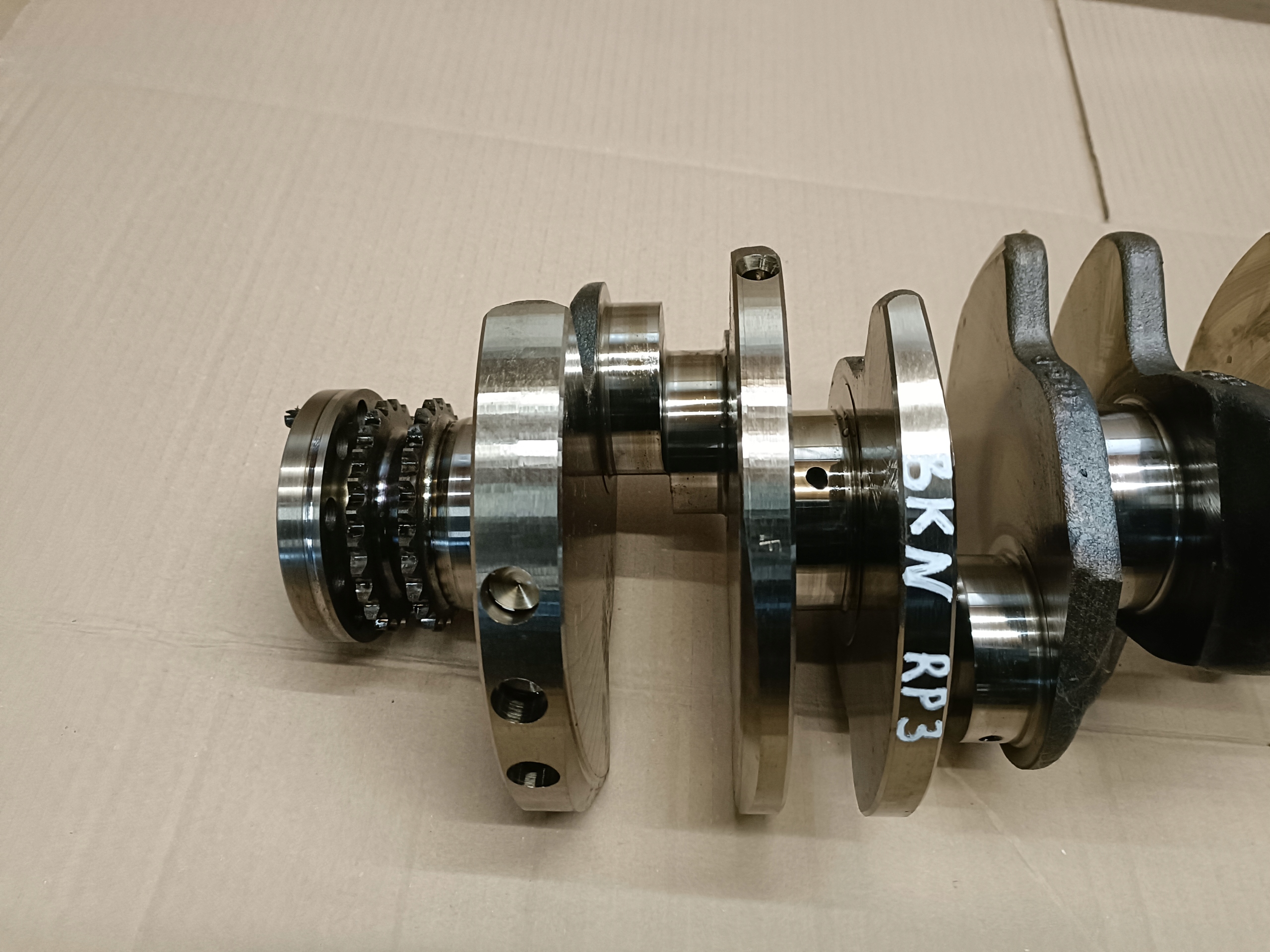 AUDI 3.0 TDI BKN WAŁ KORBOWY NOMINAŁ 059AB Producent części Audi OE