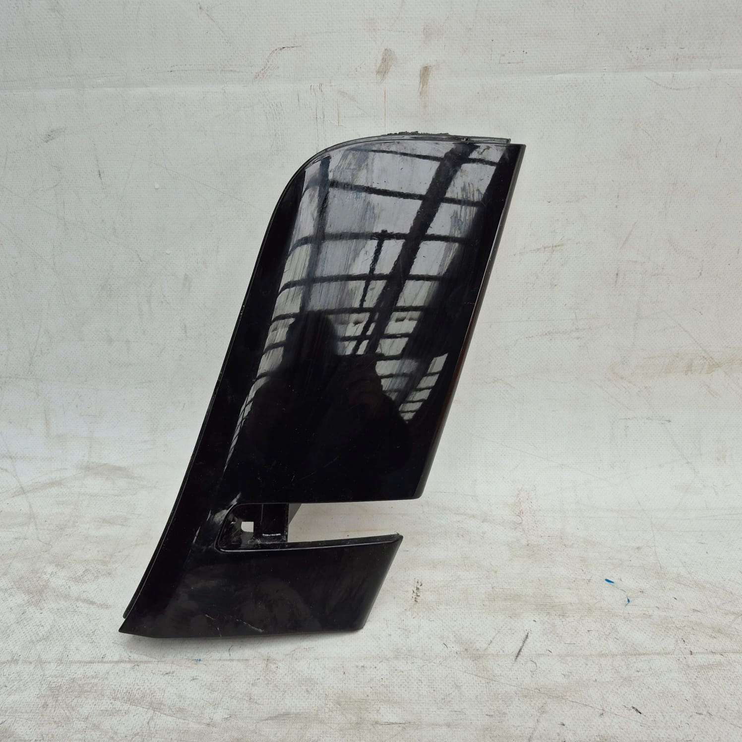 DODGE CHALLENGER III 18-> moulding of a bumper left front left front