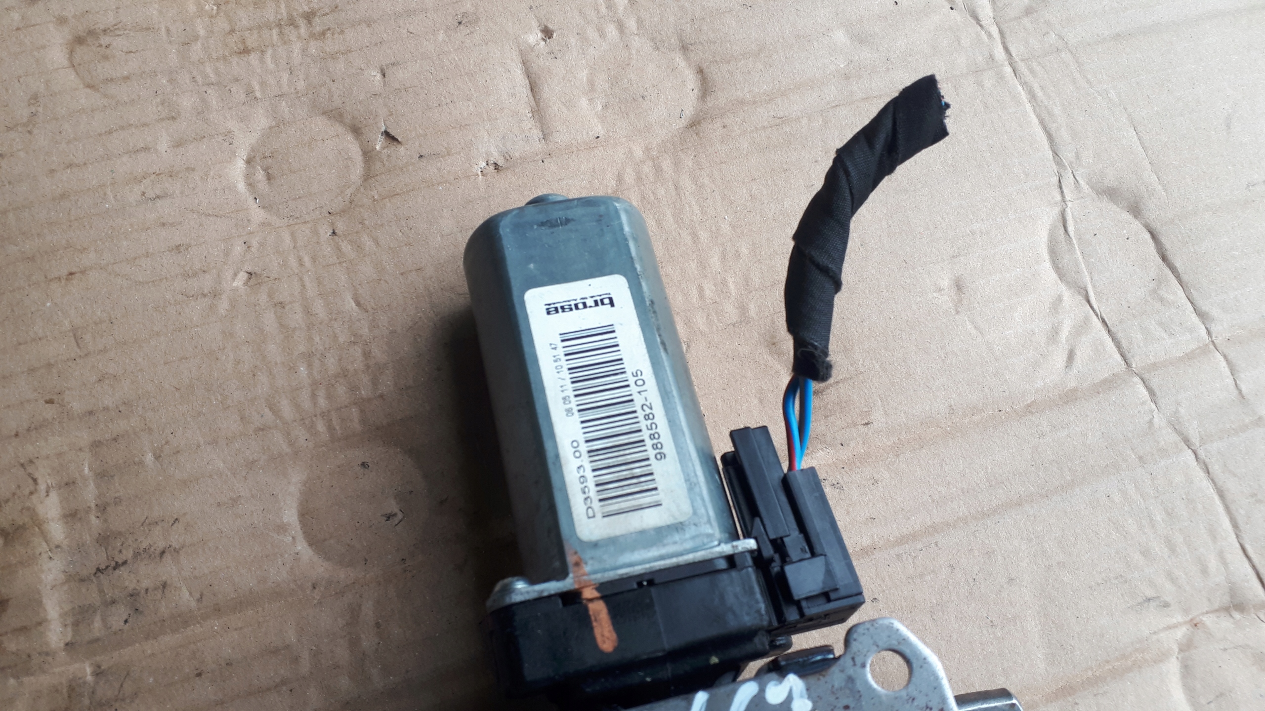 988582-105 - A6 C7 двигатель регулировки сиденья левый передний A7