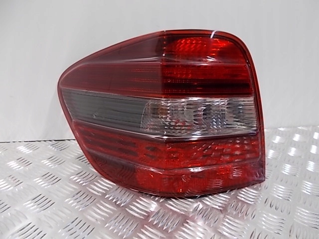 ФАРА ЗАД. MERCEDES ML 164 05-08 ОРИГИНАЛ ЗАТЕМНЕННОЕ ЕВРОПА ХОРОШАЯ