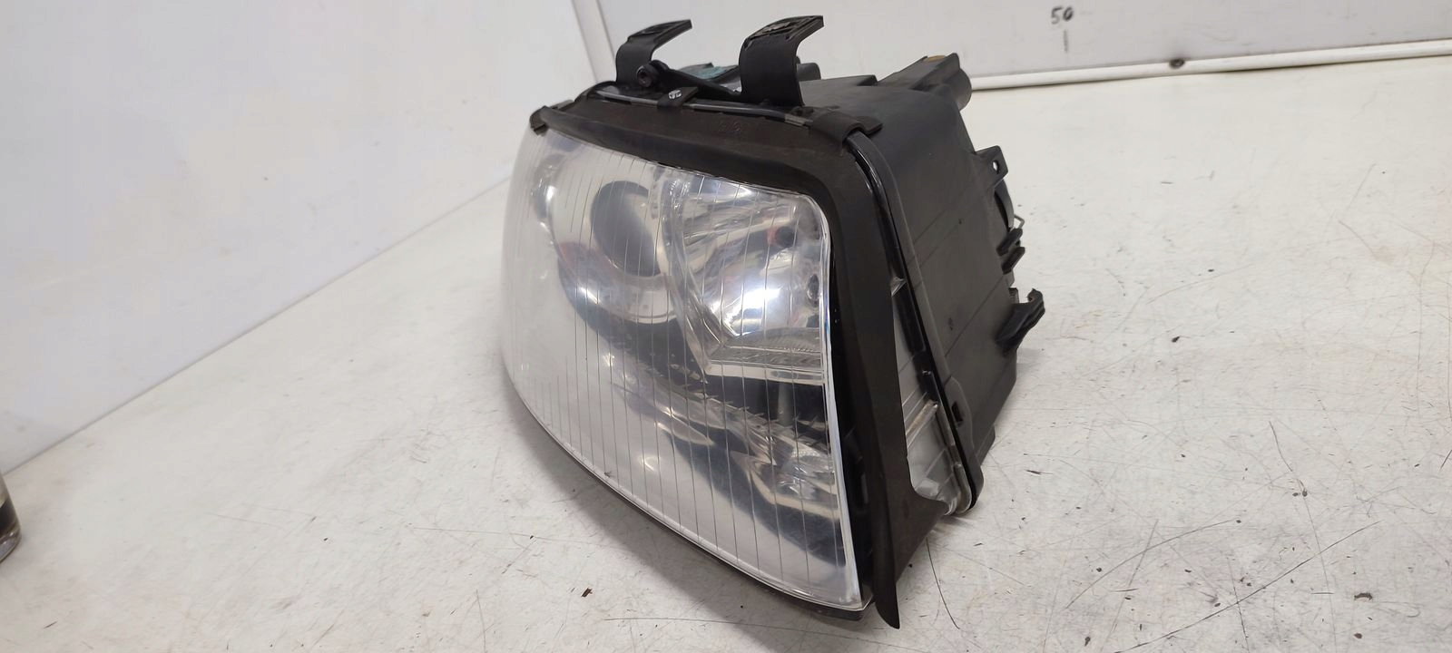 light front front right Audi A4 B6