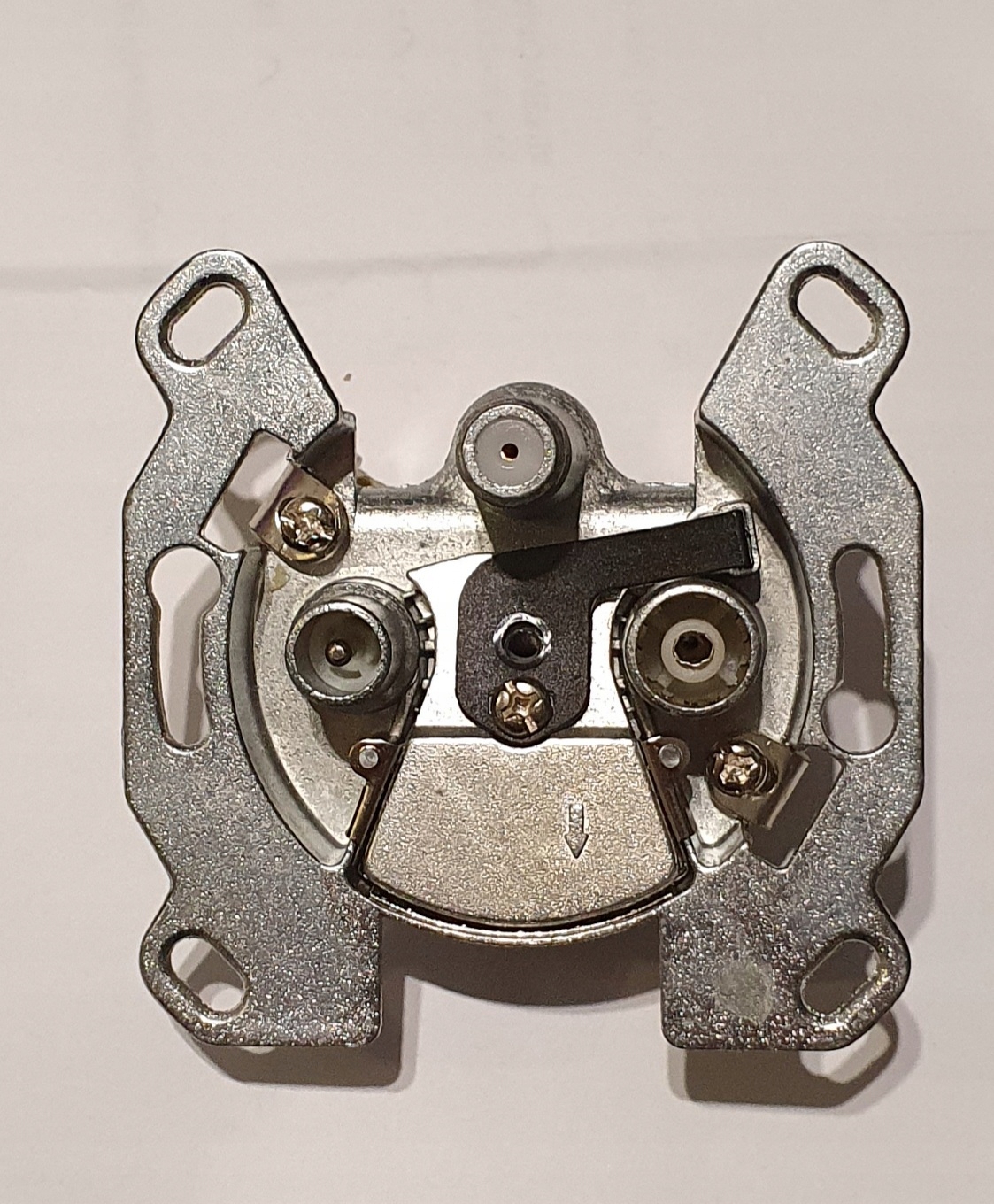 Zásuvka Rtv-sat s neprůchozím mechanismem brkr 53455311