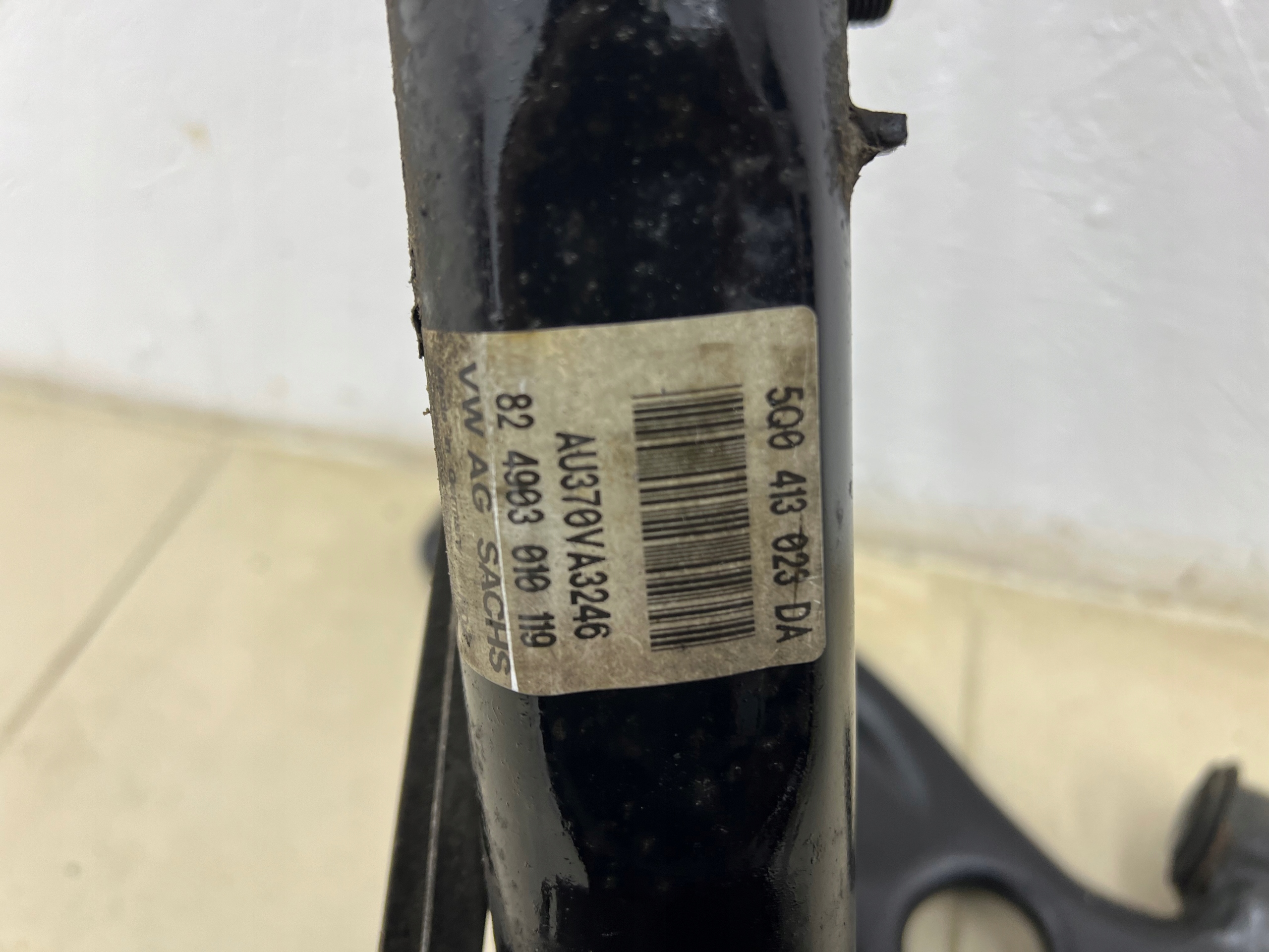 AUDI A3 8V 1.4TSI shock absorber swing right front 5Q0256Q 5Q0413023DA