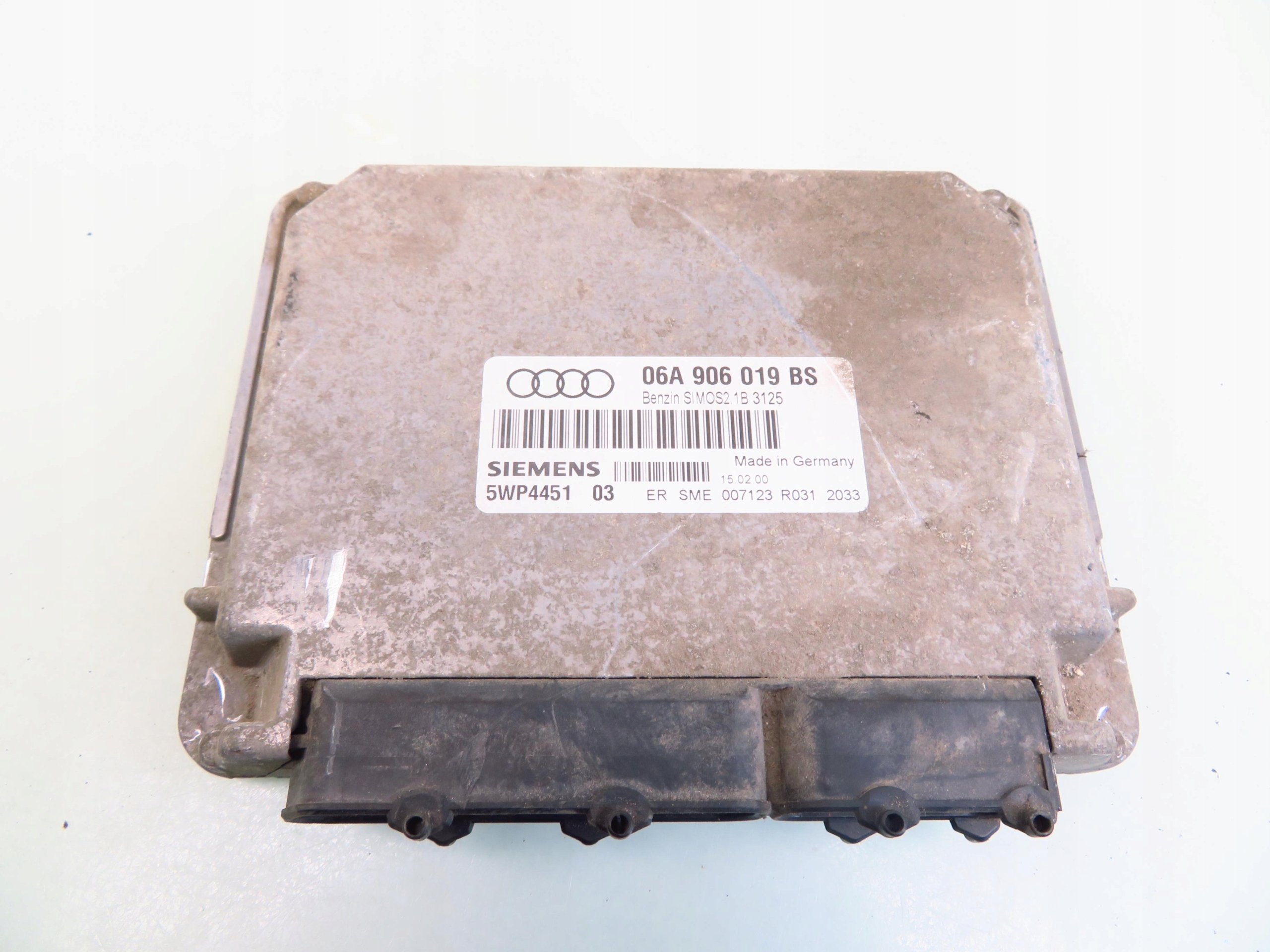 control unit of the engine AUDI A3 8L 06A 906 019 BS