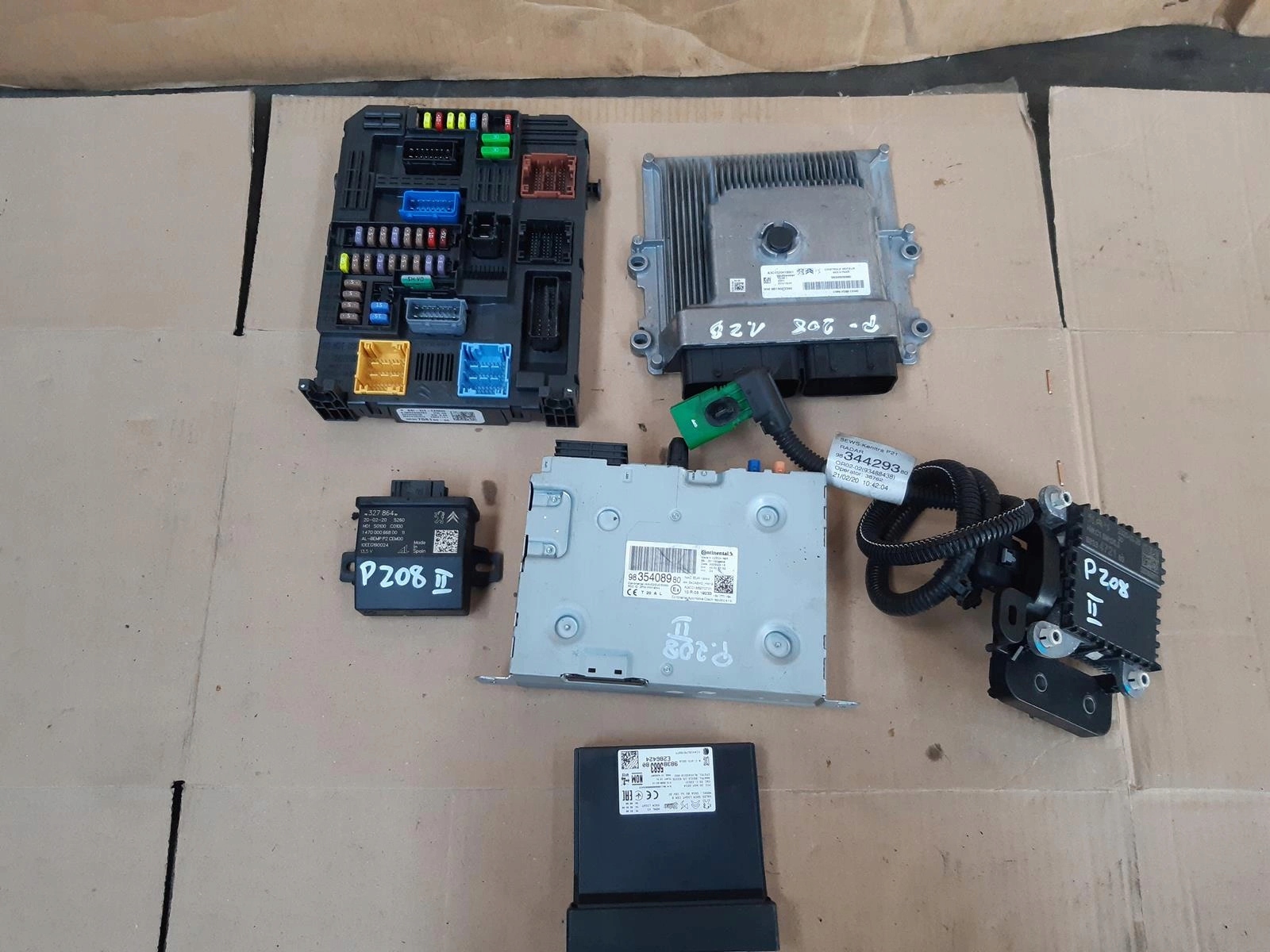 Peugeot 208 II радио MP3 9835408980