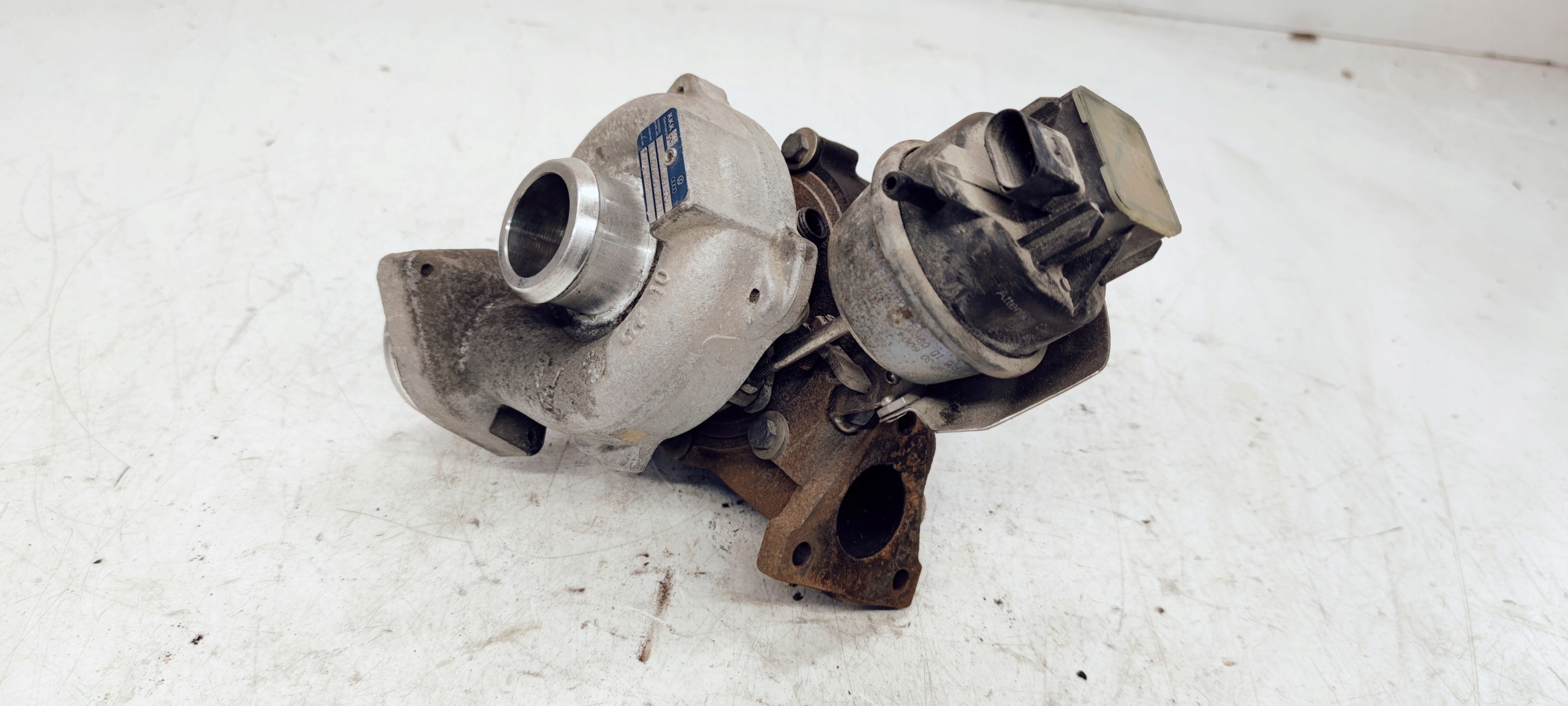 turbo AUDI A4 A6 A5 03L145702D 2.0 TDI