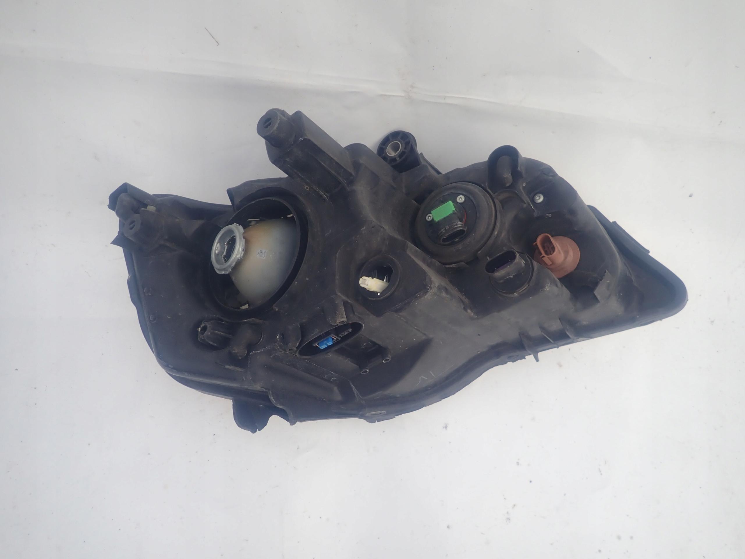 CHRYSLER VOYAGER V 07- light left front XENON