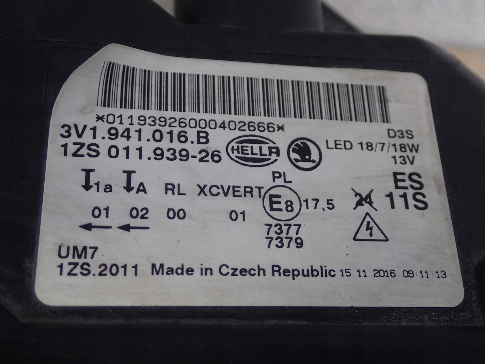 light right right BI XENON SKODA SUPERB 3V III