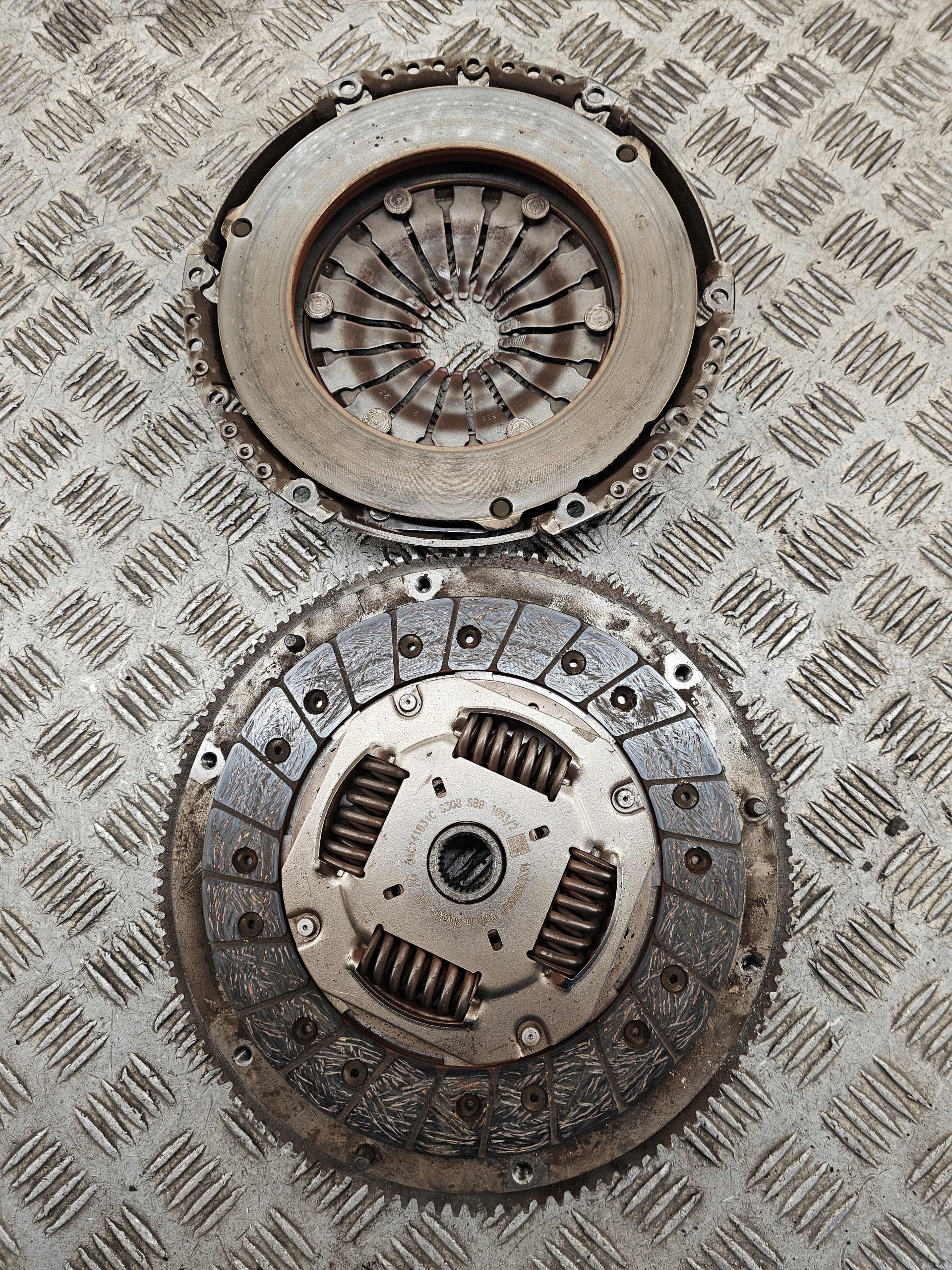 Volkswagen OE 04c141025p Embrayage Complets