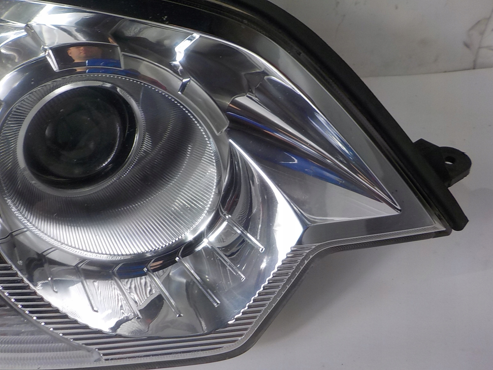 OPEL ANTARA XENON light right front front UK
