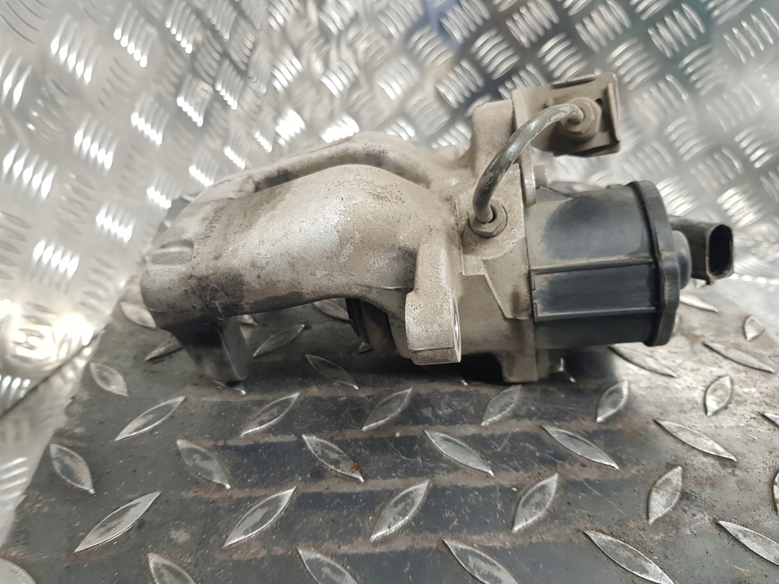 caliper brake right rear part rear VOLKSWAGEN PASSAT B6