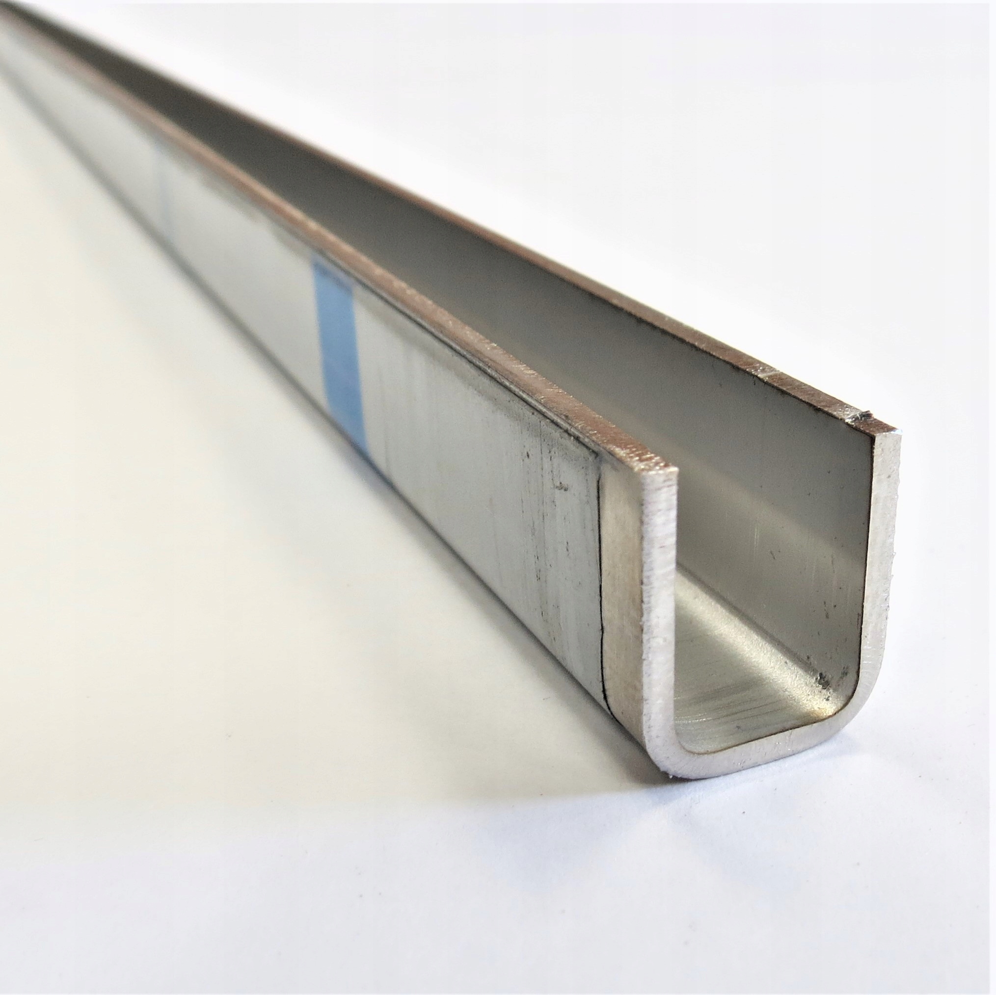 

Ceownik nierdzewny zimnogięty 15x9x15 Szlif 1500mm