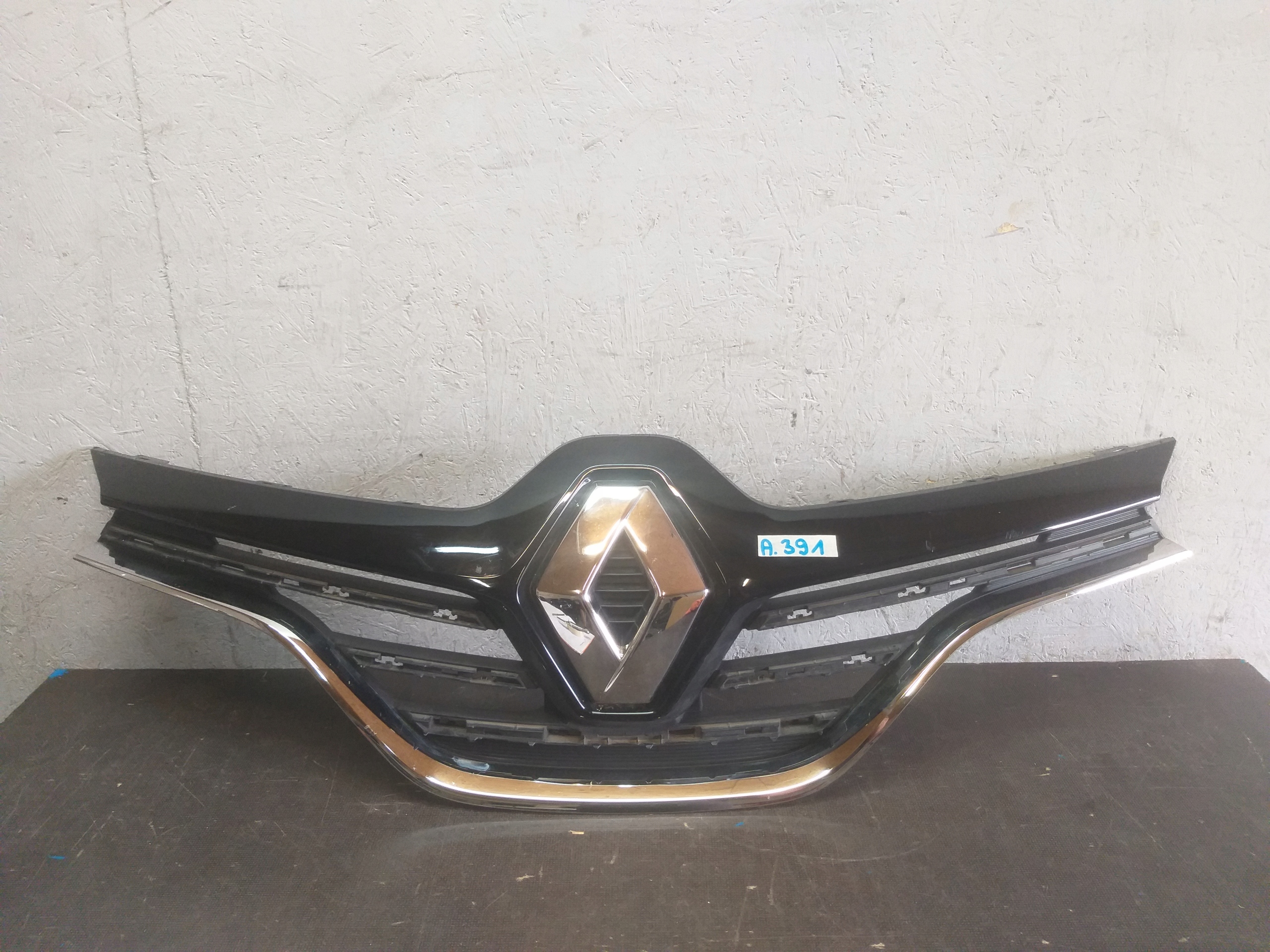 Grille RENAULT SCENIC IV 4 622563973R