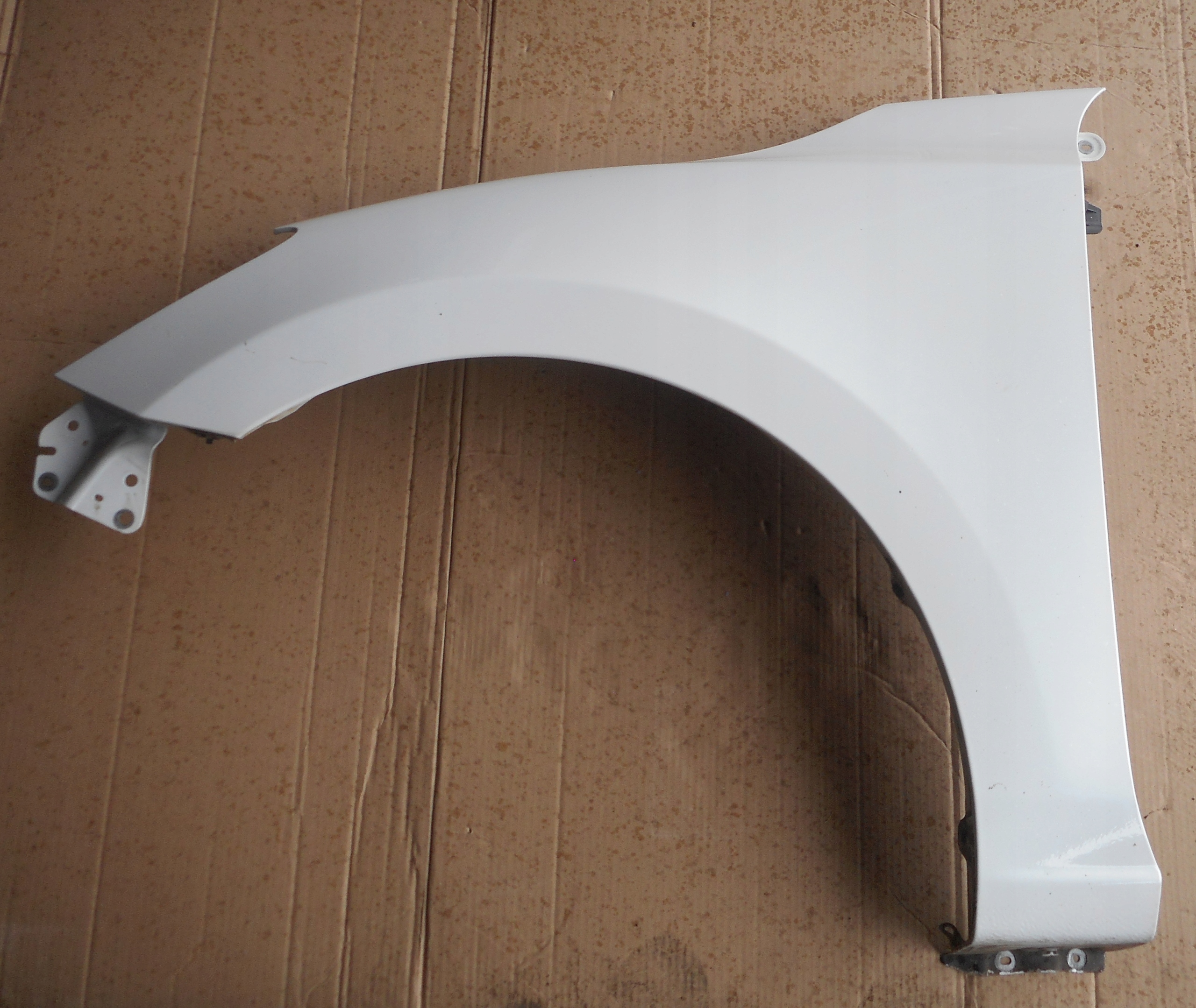 Mazda 2 III крило лівий передній перед