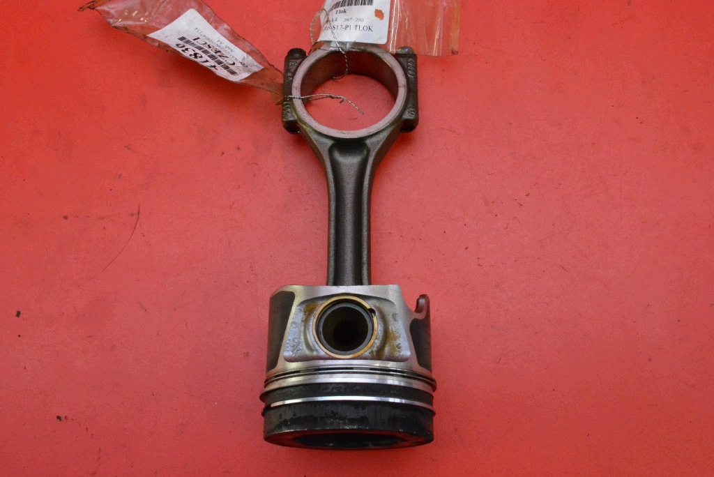 piston connecting rod AUDI A4 B8 2.0 TDI 120 KM 07-11