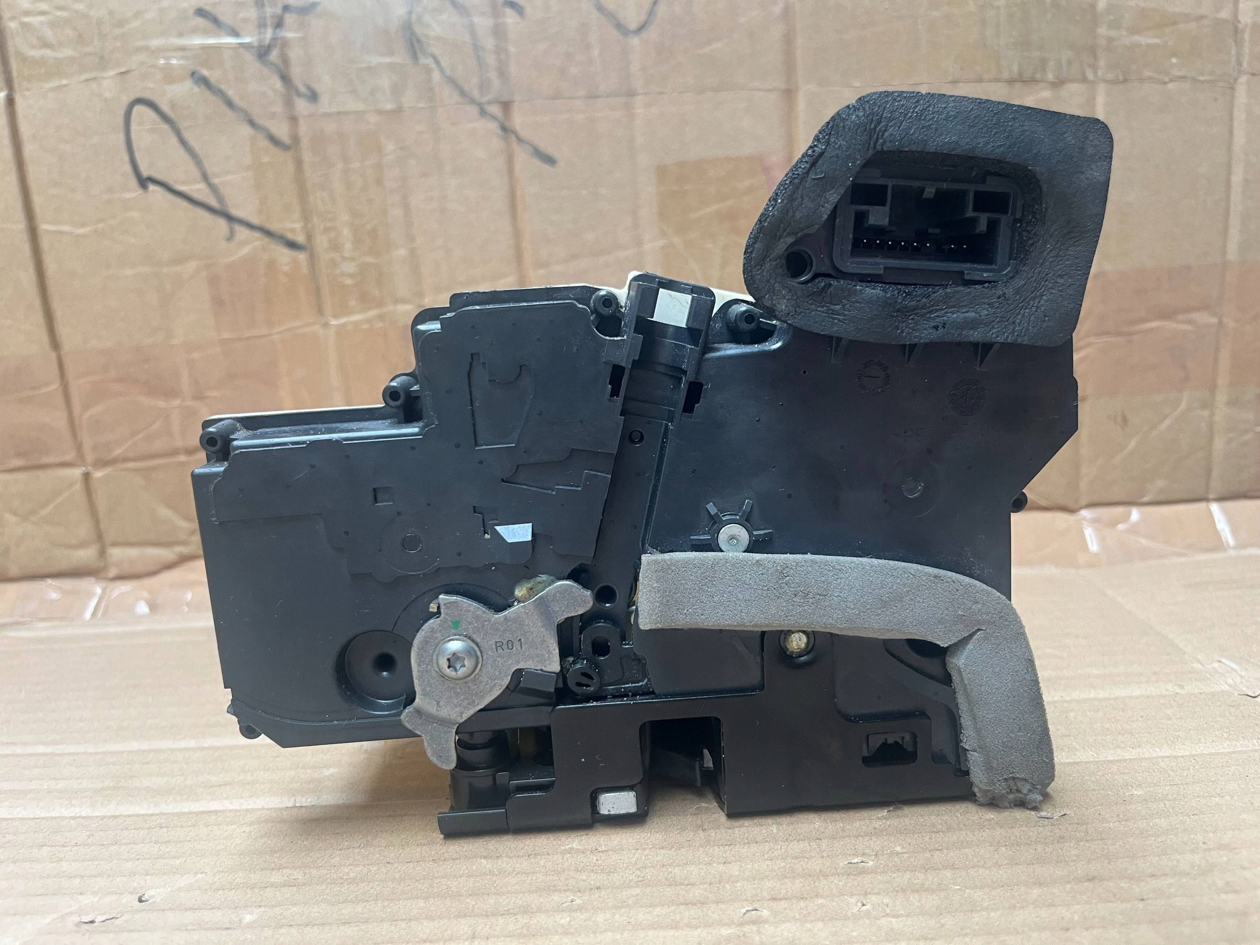 AUDI A7 4K8 lock door right rear part 4K0839016P original !