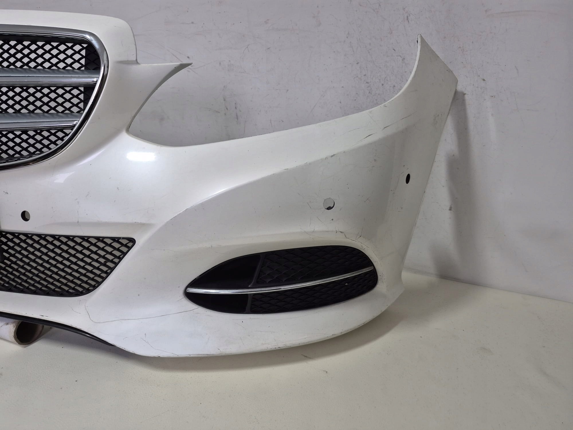 MERCEDES W212 E-KLASA LIFT AVANTGARDE bumper front front PDC