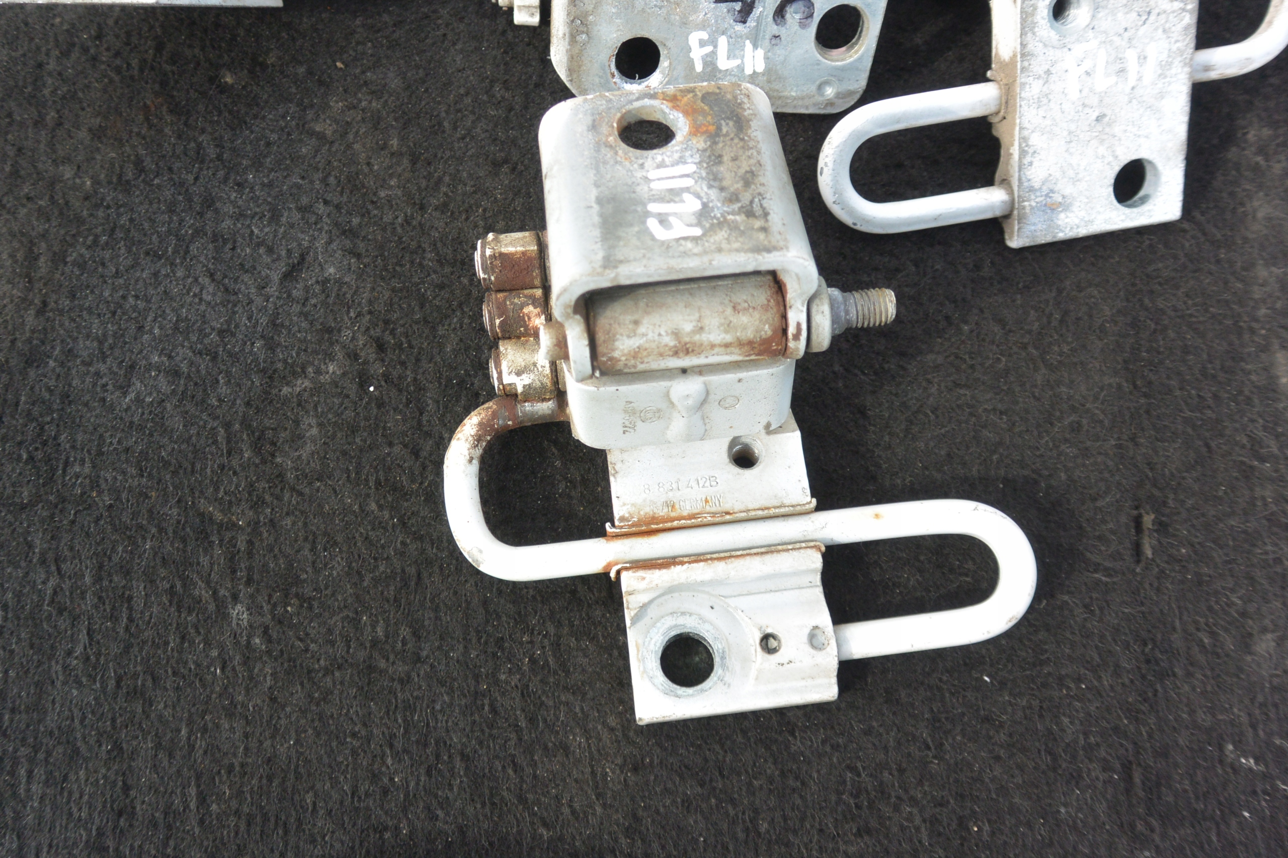 hinge door front rear part VW PASSAT CC LIFT LC9A