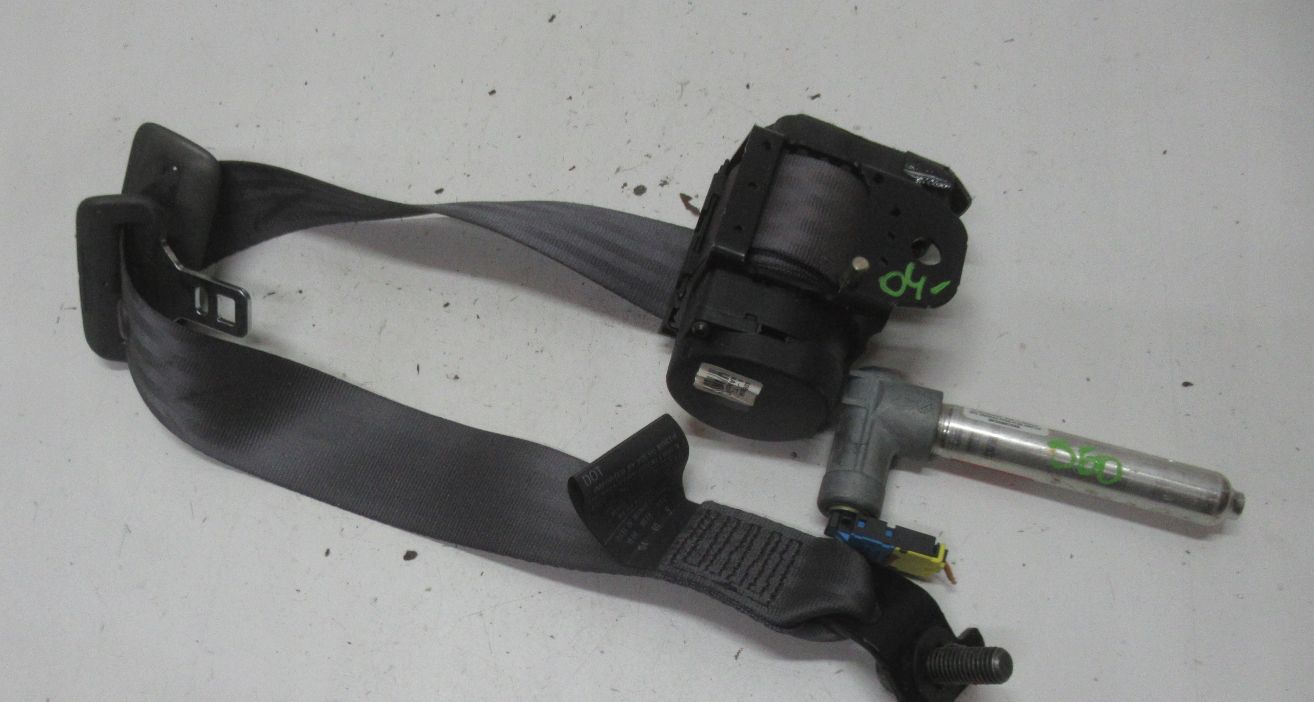VOLVO S60 04R Gurten Spanner mitte heck 39969918