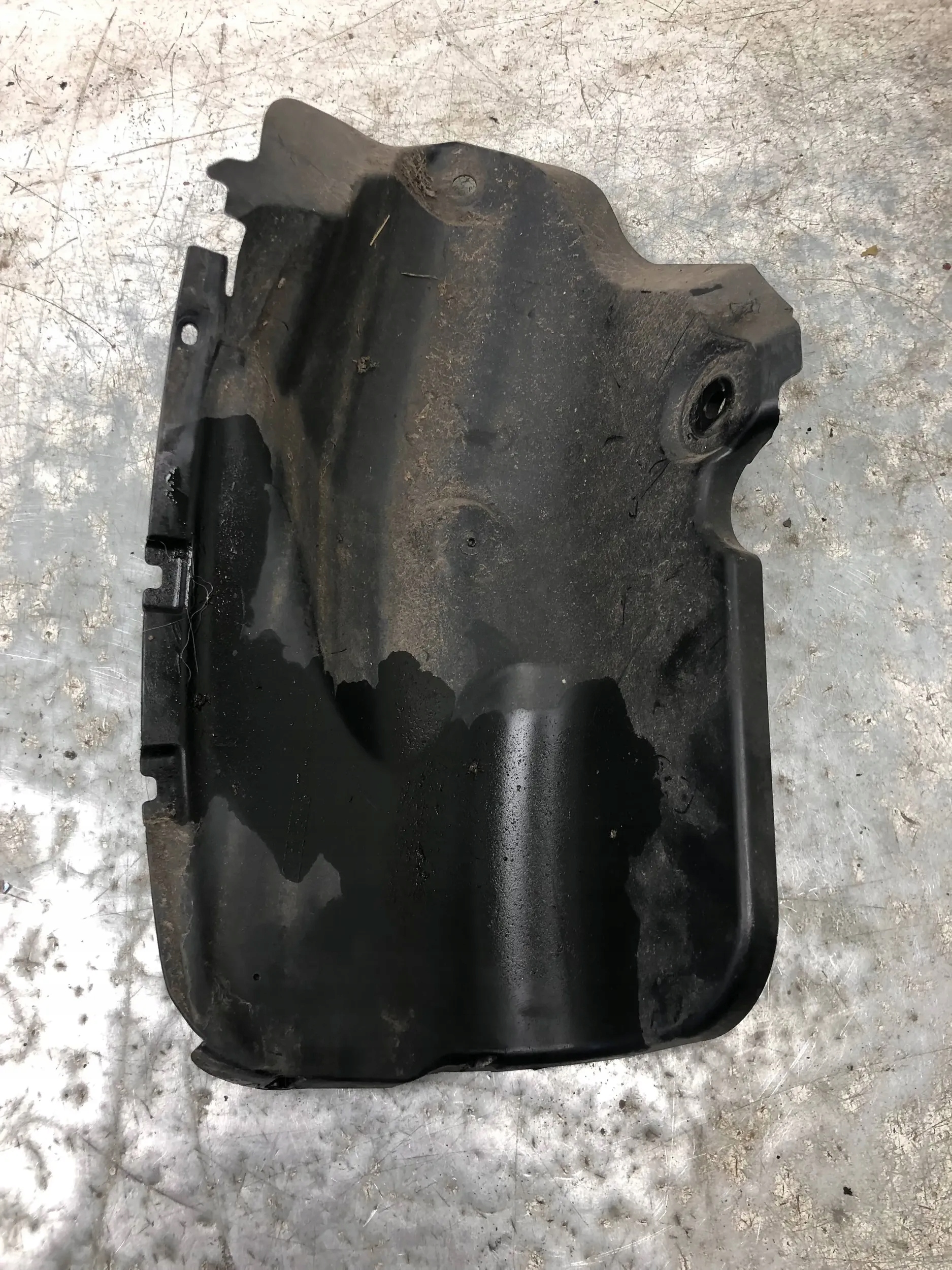 mudguard right rear part DACIA DOKKER 767488691R