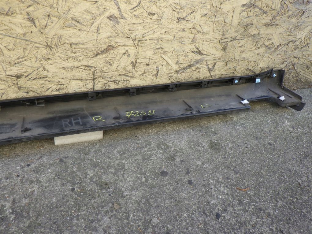 KIA XCEED X-CEED X CEED III 3 18- moulding threshold threshold right