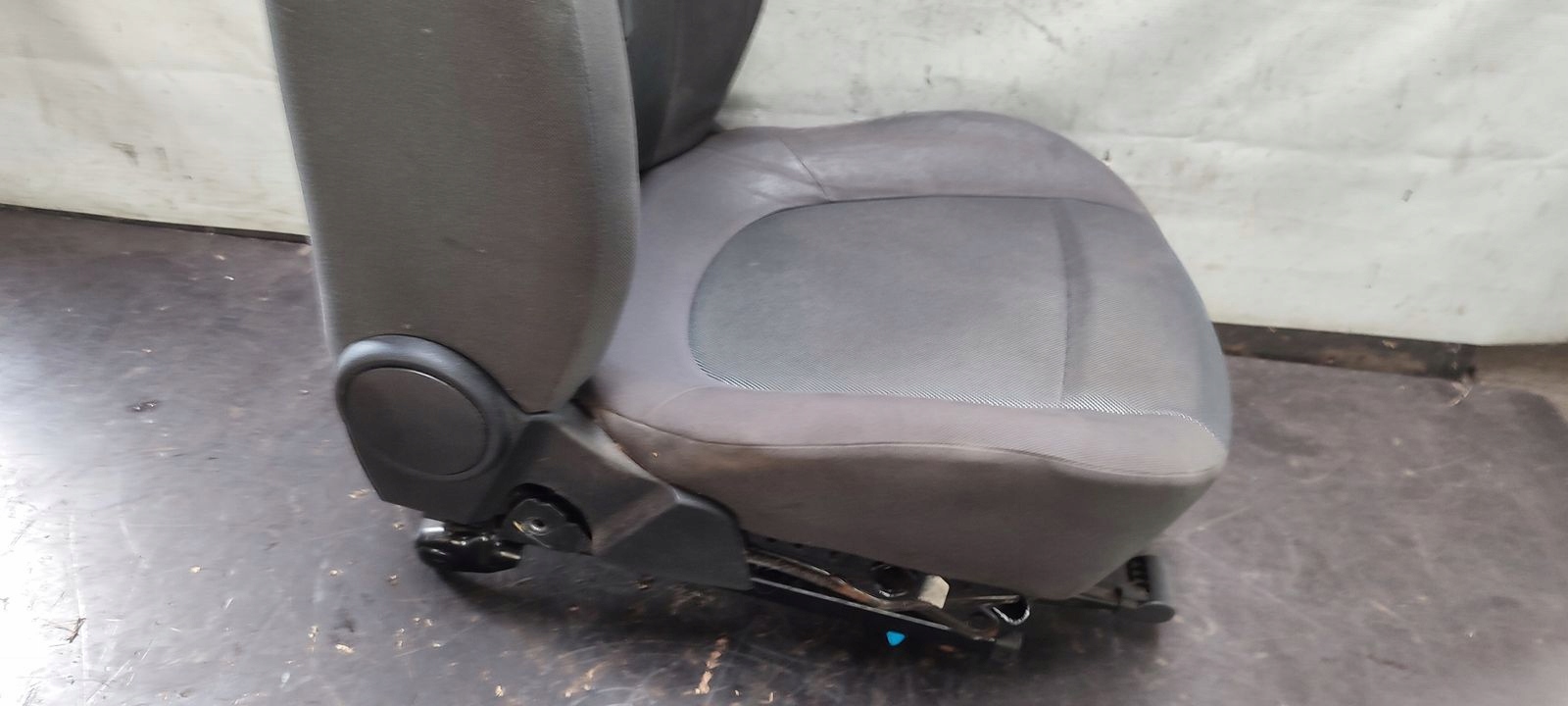 seat front left driver´s Fiat Bravo II 1,4 T-JET
