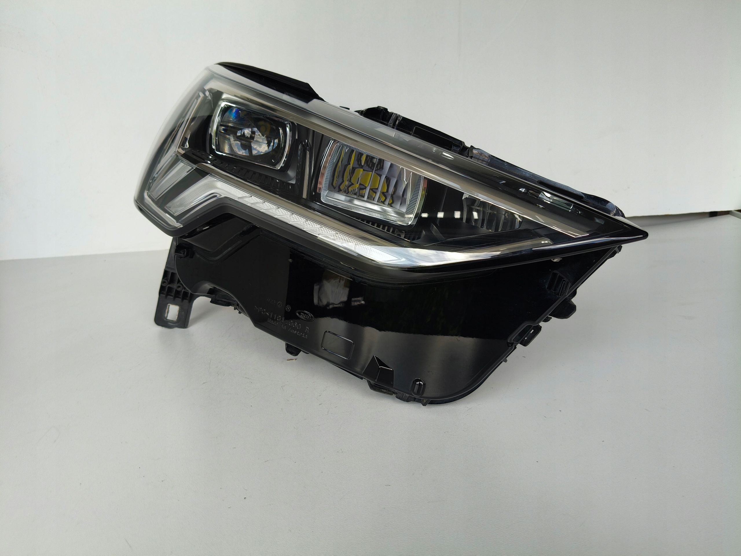 Licht rechts REFLEKTOR AUDI Q3 II 83A 18- FULL LED