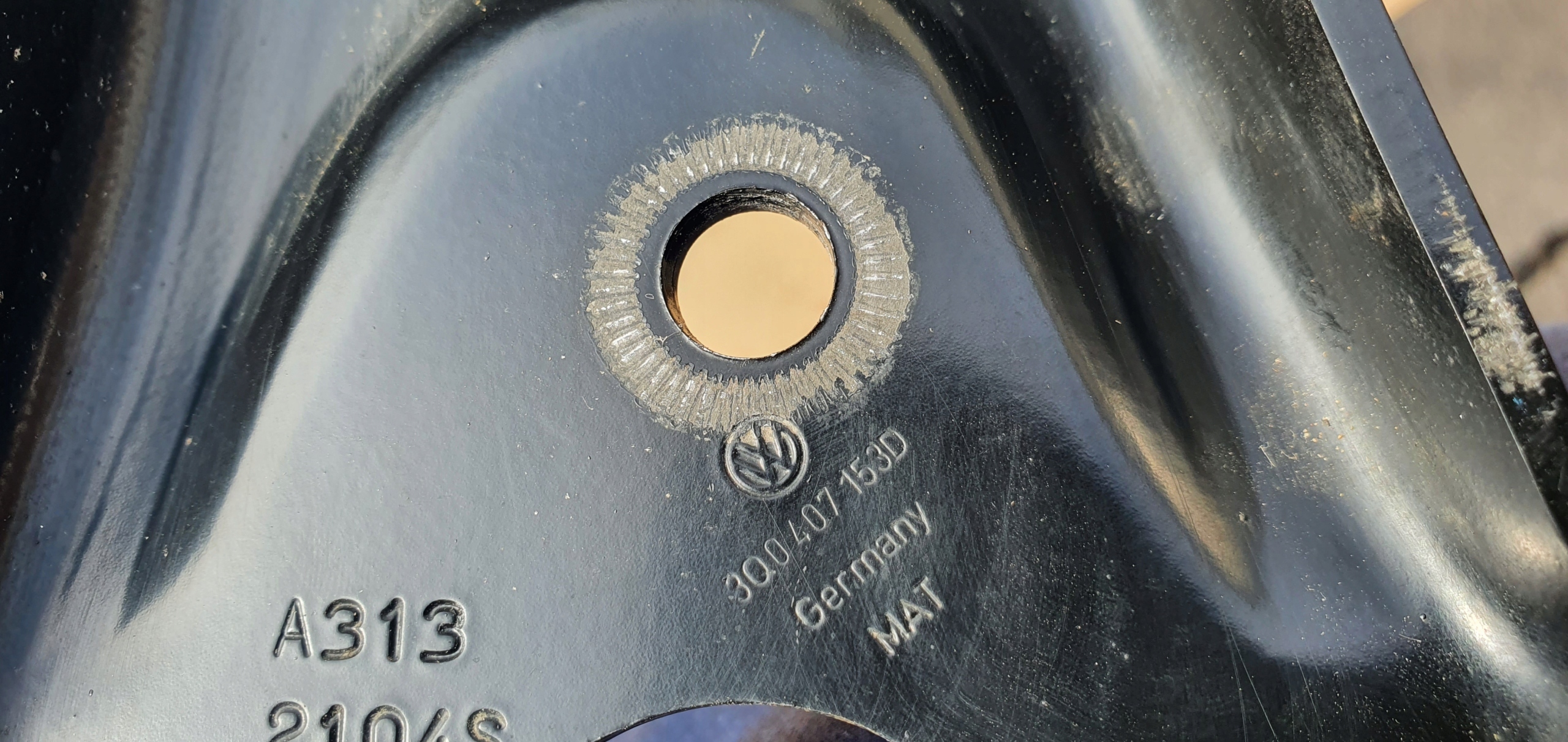 arm front left 3Q0407153D VW AUDI SEAT SKODA