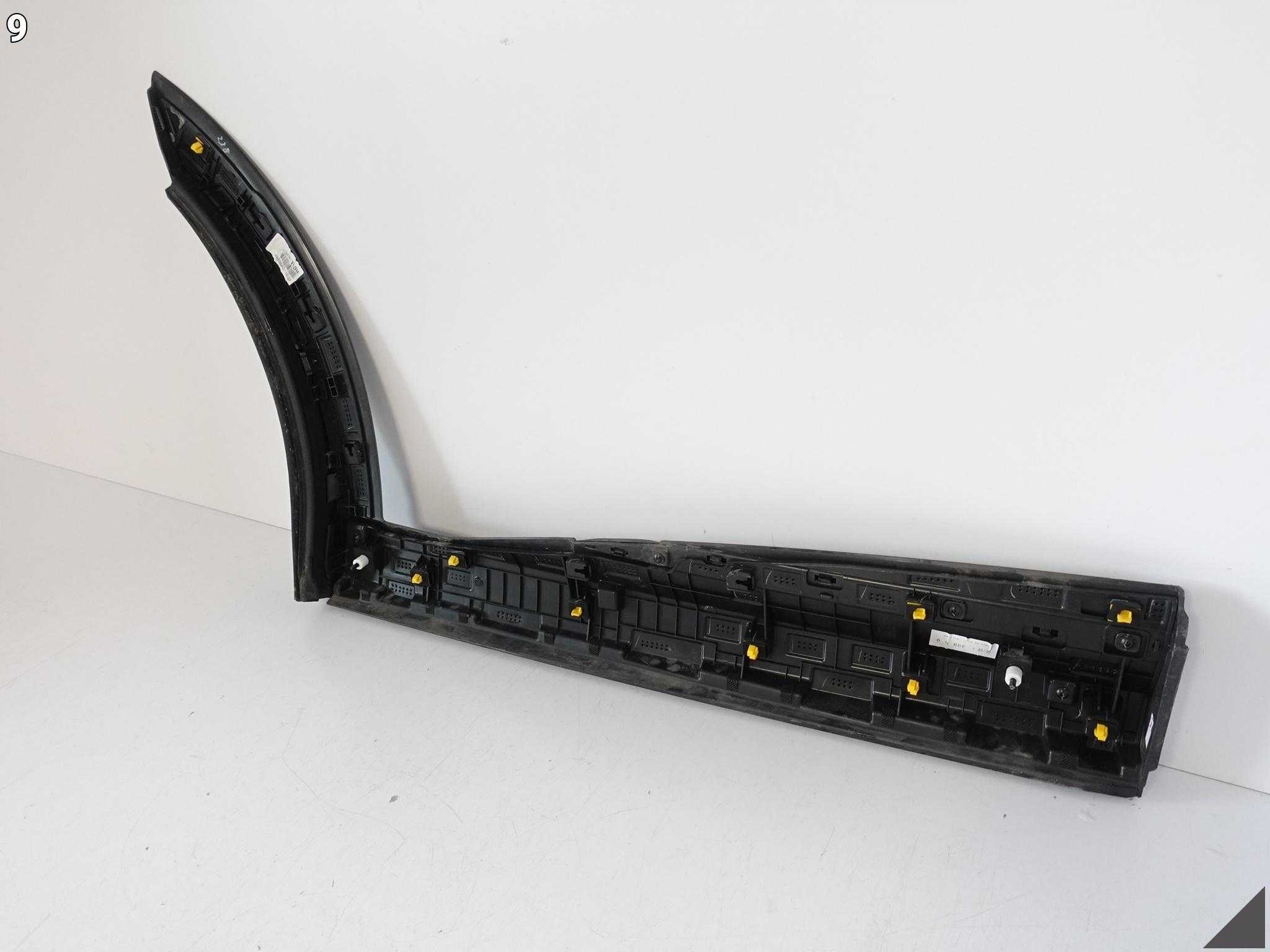 GENESIS GV60 21- moulding for door left rear part