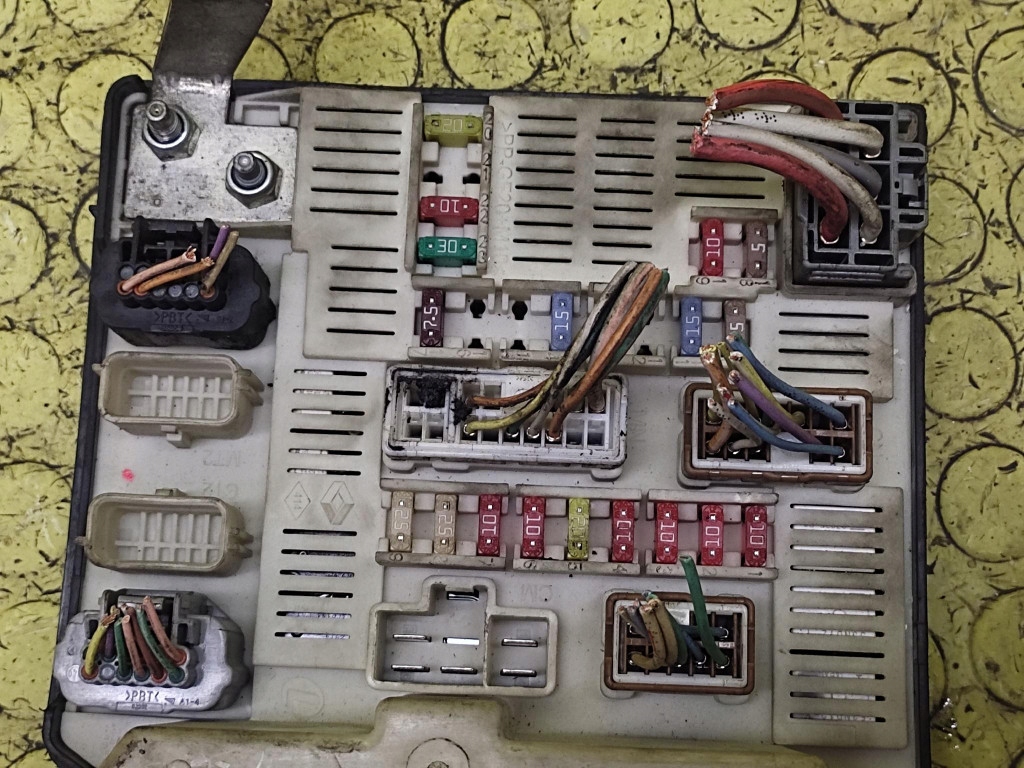 RENAULT SCENIC II module USMC 8200481866