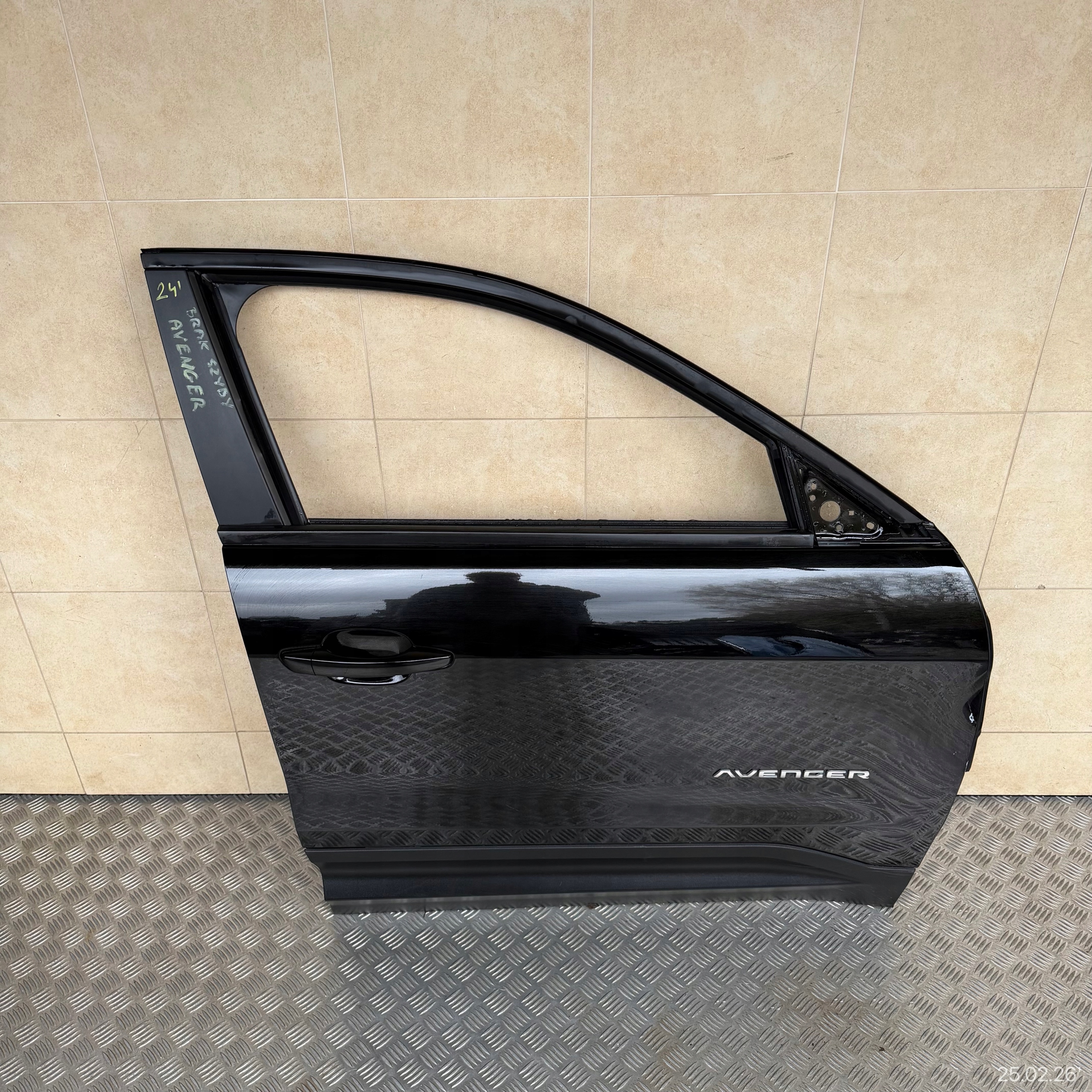 door complete front right JEEP AVENGER 2024 ROK does not have windows